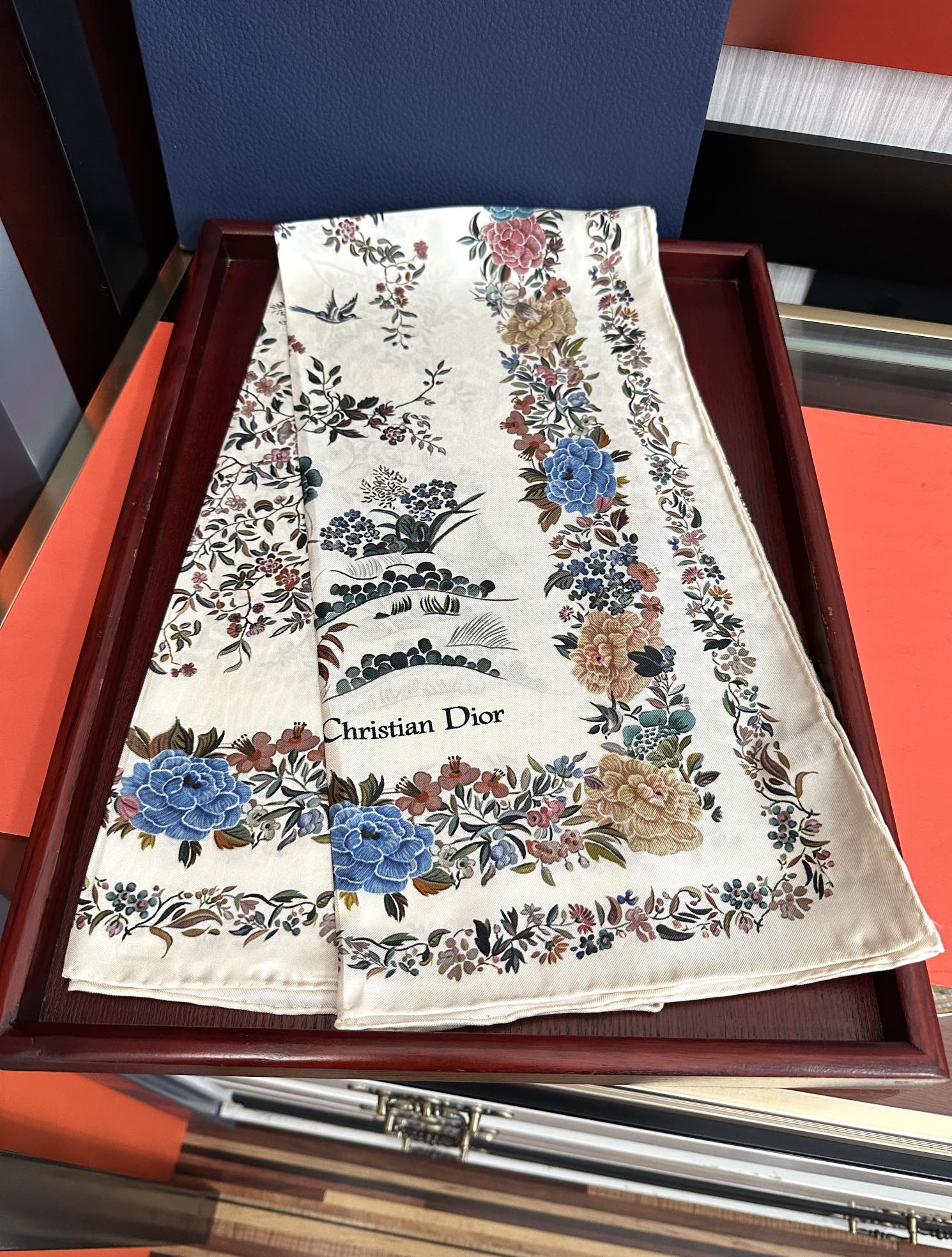 。上新 迪家2025最新款，重磅推荐 👍下手一定要快【高端 大爱❤️女人尤物 货极少 四季都可以用‼️真