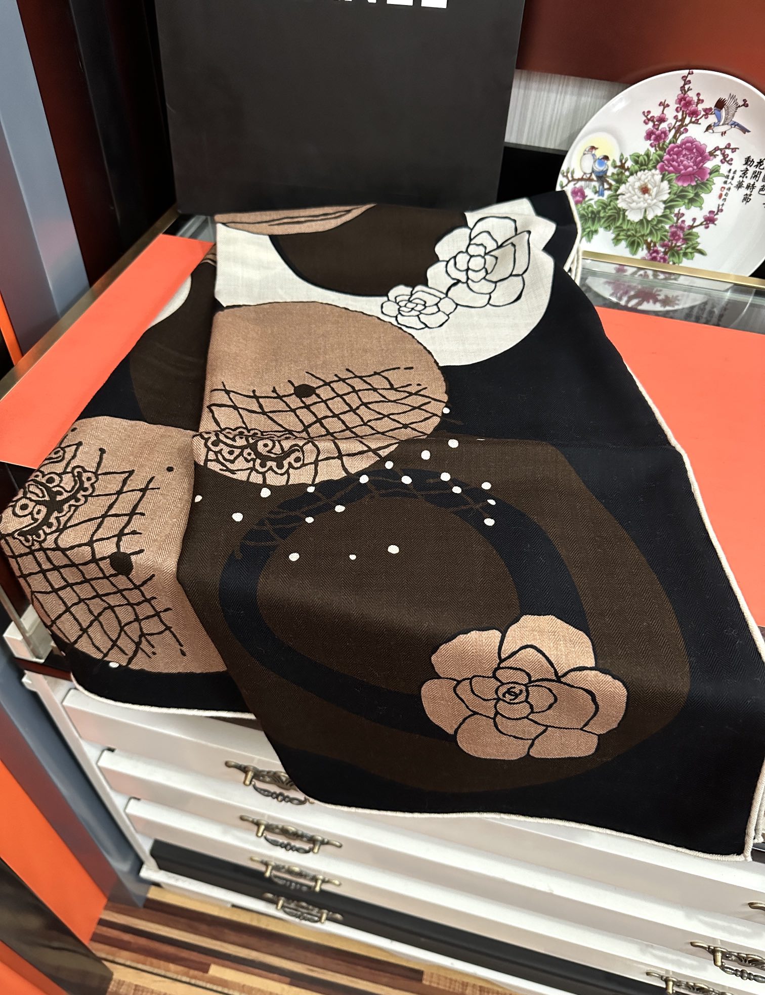 ❤️香奈儿 【双面同色】2025太美了[發]经典茶花帽子🎩设计优雅风[礼物]~气质到骨子里[色]香奶奶新