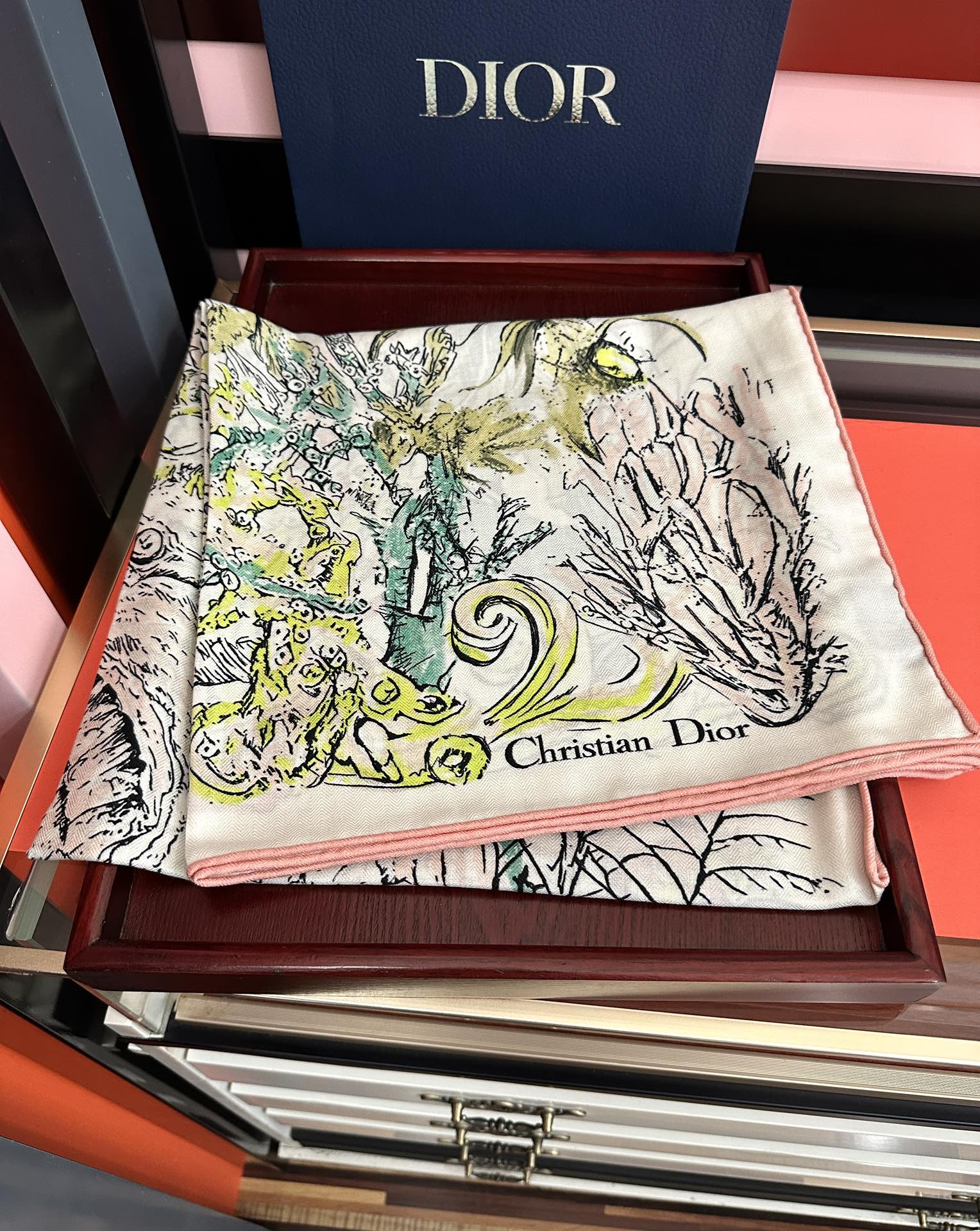 ❤️2025 迪奥 太美了ZG同步 【双面同色】[發]经典设计优雅风[礼物]~气质到骨子里[色]新一季的