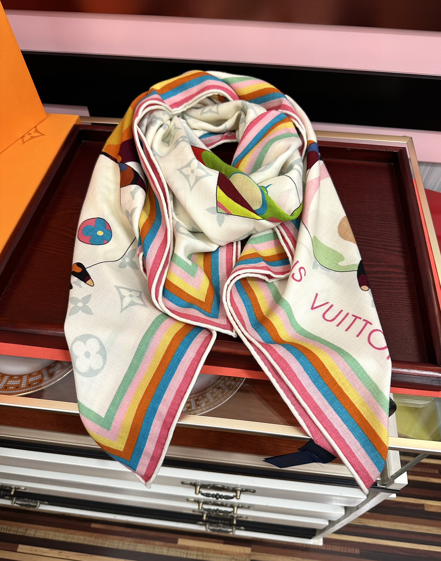 新款❤️LV 太美了ZG同步 【双面同色】今年最流行的花型 经典优雅[礼物]~气质到骨子里[色]新一季的