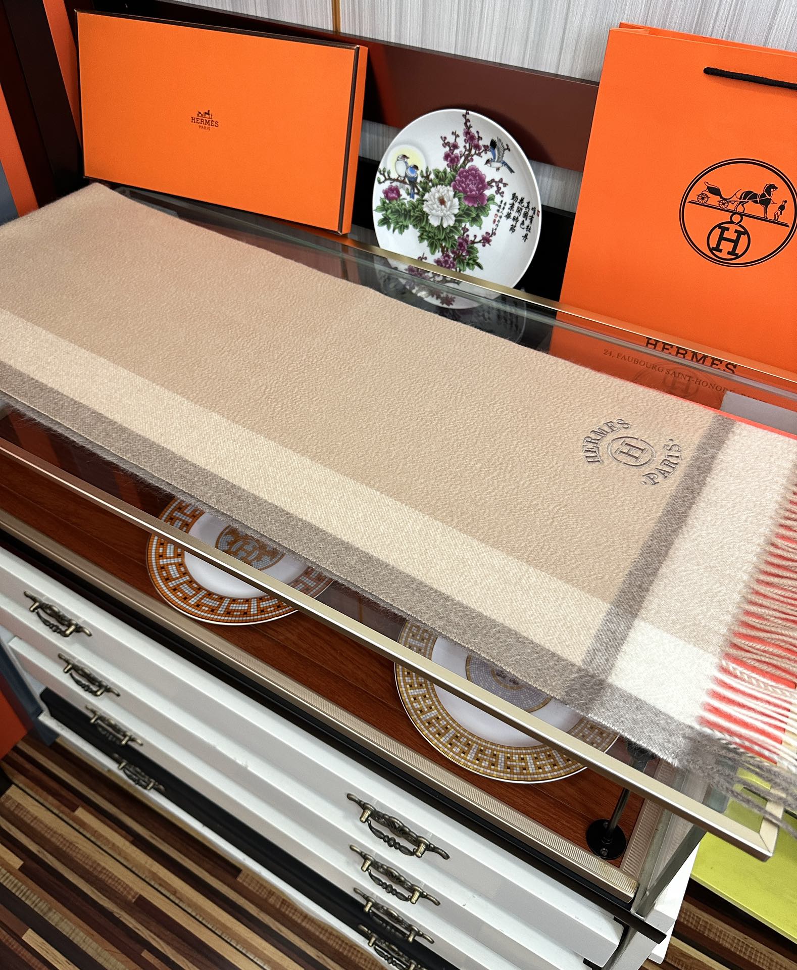 。85%羊绒 水波纹 爱马仕2025情侣款最爆款【采用内蒙古山羊绒】🎉男女士情侣款👫围巾‼️太美了😎让人