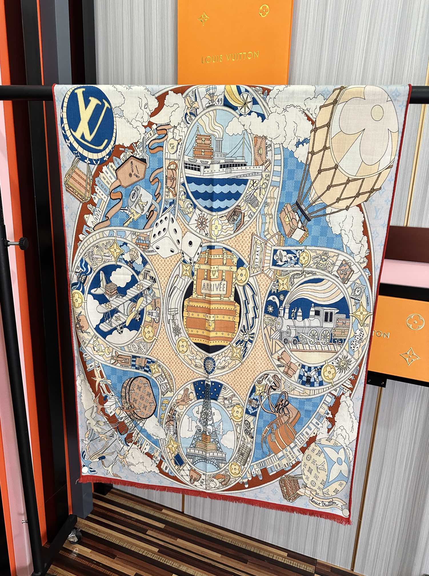 。 新款LV。高品质 【双面同色】女生必备款[得意]随便怎么围都好看[色]大气时尚 太美了[吃瓜]下手一