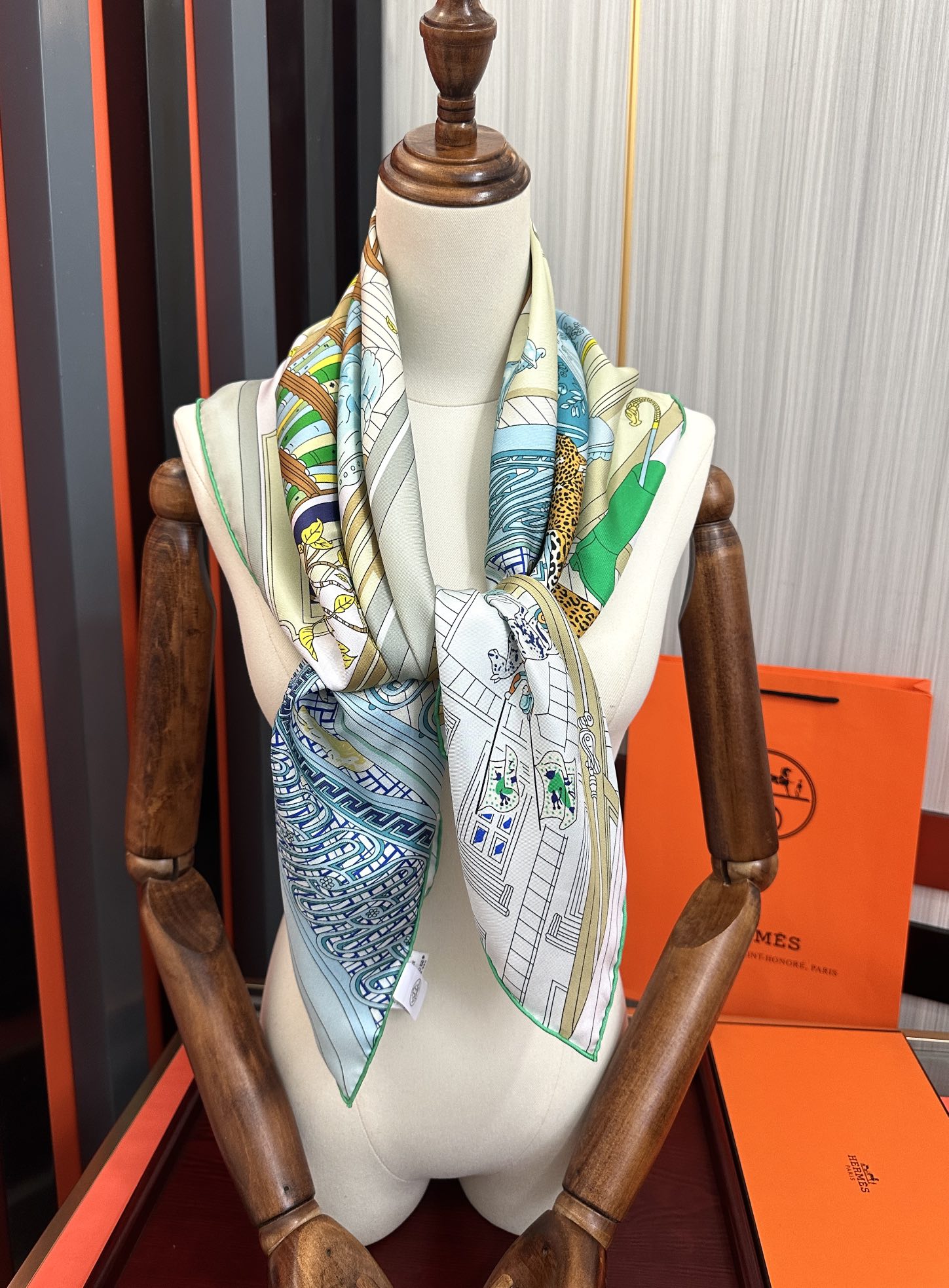 。高品质2025HERMES 【24号之谜】[太阳]精致卷边[嘴唇]太美了品质感很显好[得意]好搭到上瘾