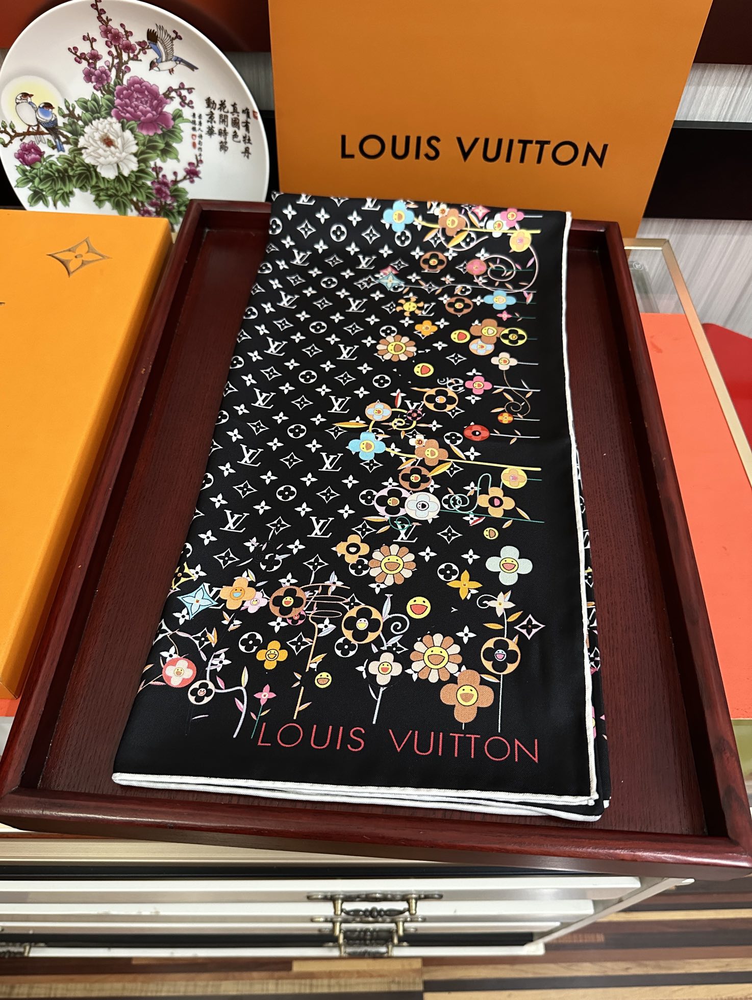 。高版本LV官网同步【双面同色】[庆祝]2025最新款“L家”通过别致的经典色彩向原创设计致敬[太阳]作