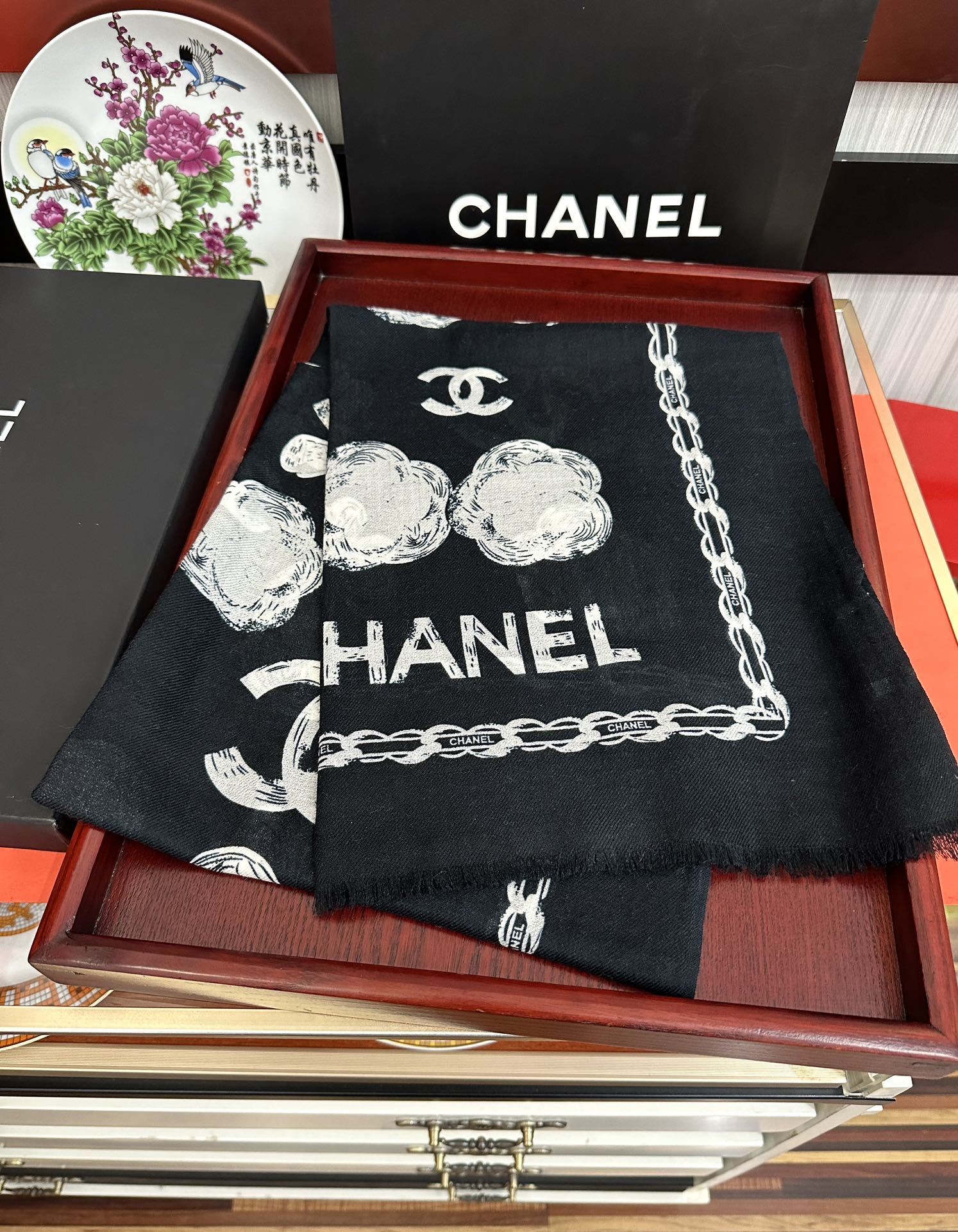 ❤️香奈儿 2025经典茶花优雅Coco风[礼物]~气质到骨子里[色]香奶奶新一季的面料超高级，真心超级