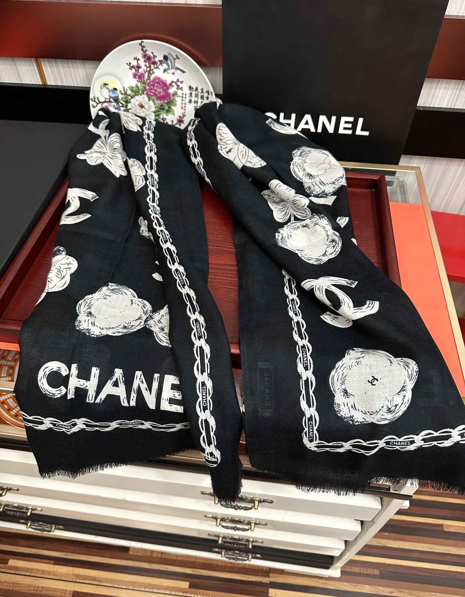 ❤️香奈儿 2025经典茶花优雅Coco风[礼物]~气质到骨子里[色]香奶奶新一季的面料超高级，真心超级