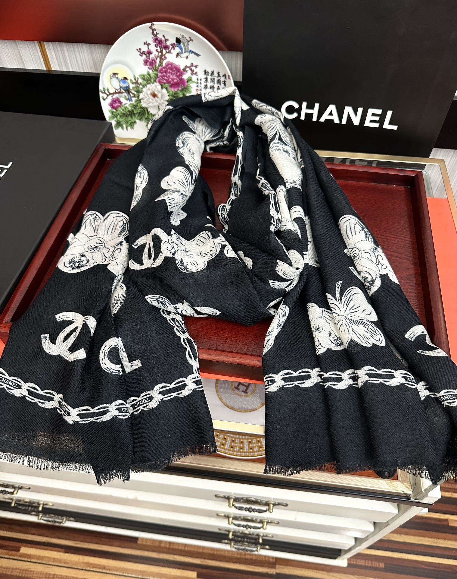 ❤️香奈儿 2025经典茶花优雅Coco风[礼物]~气质到骨子里[色]香奶奶新一季的面料超高级，真心超级