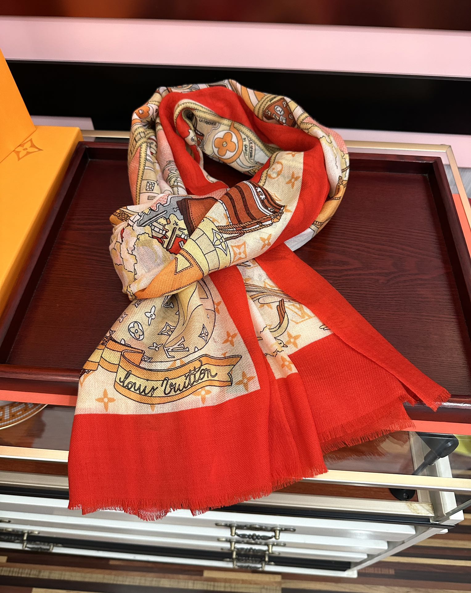 。LvZG最新款2025 重磅推荐[爱心]顶级高端设计太美了[啤酒]真心赞👍【戒指绒长巾】😘💍实物真心美