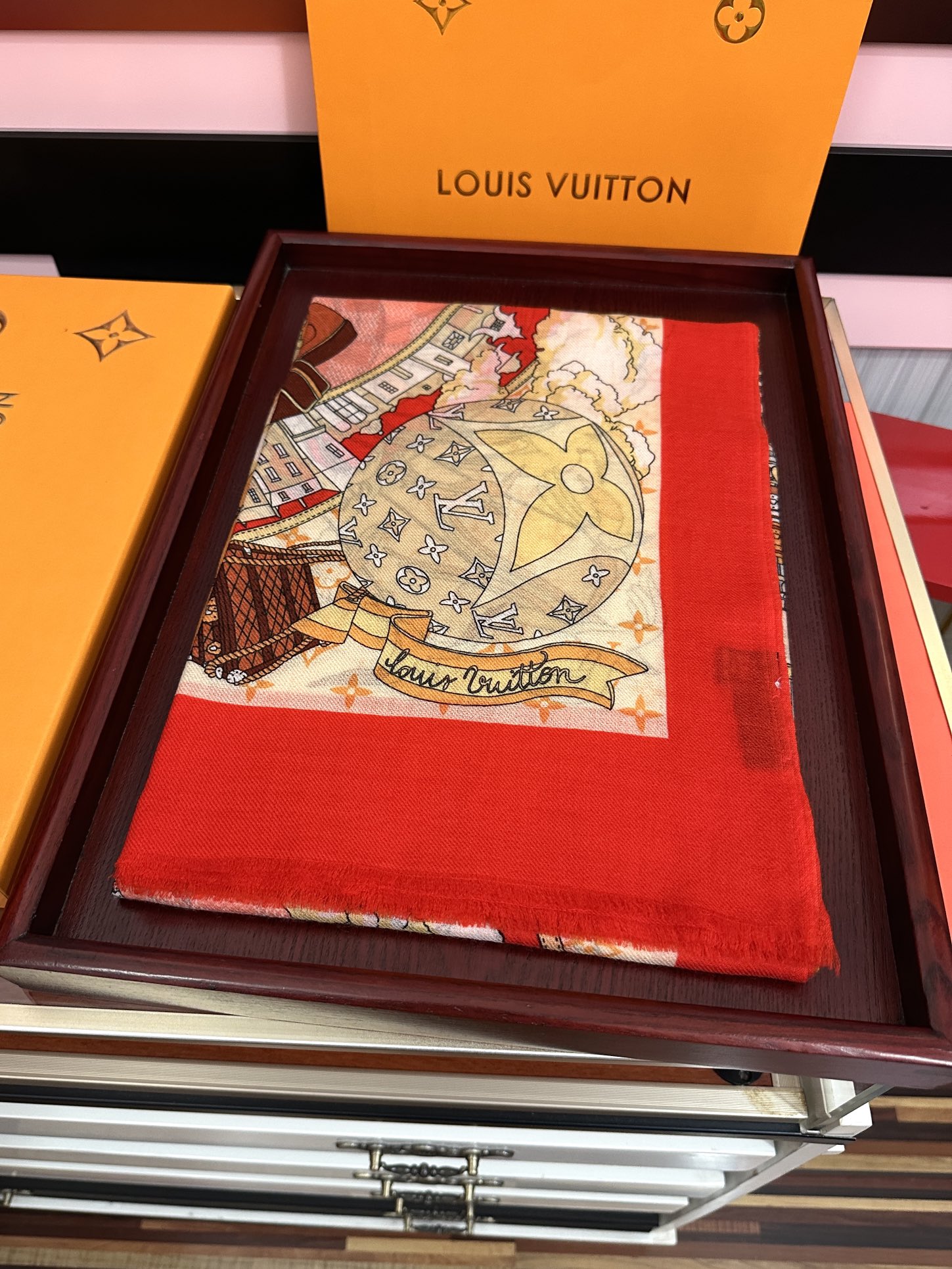 。LvZG最新款2025 重磅推荐[爱心]顶级高端设计太美了[啤酒]真心赞👍【戒指绒长巾】😘💍实物真心美