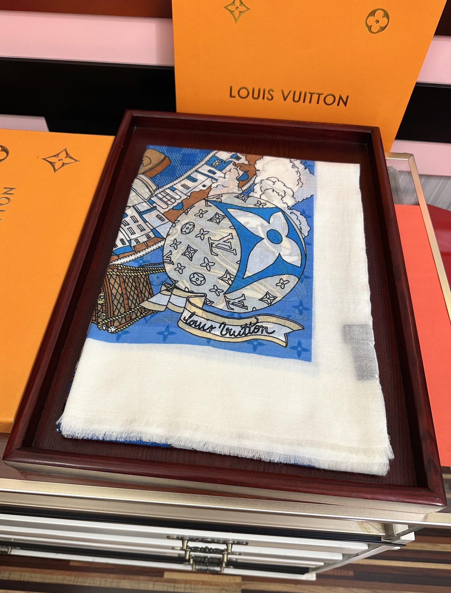 。LvZG最新款2025 重磅推荐[爱心]顶级高端设计太美了[啤酒]真心赞👍【戒指绒长巾】😘💍实物真心美