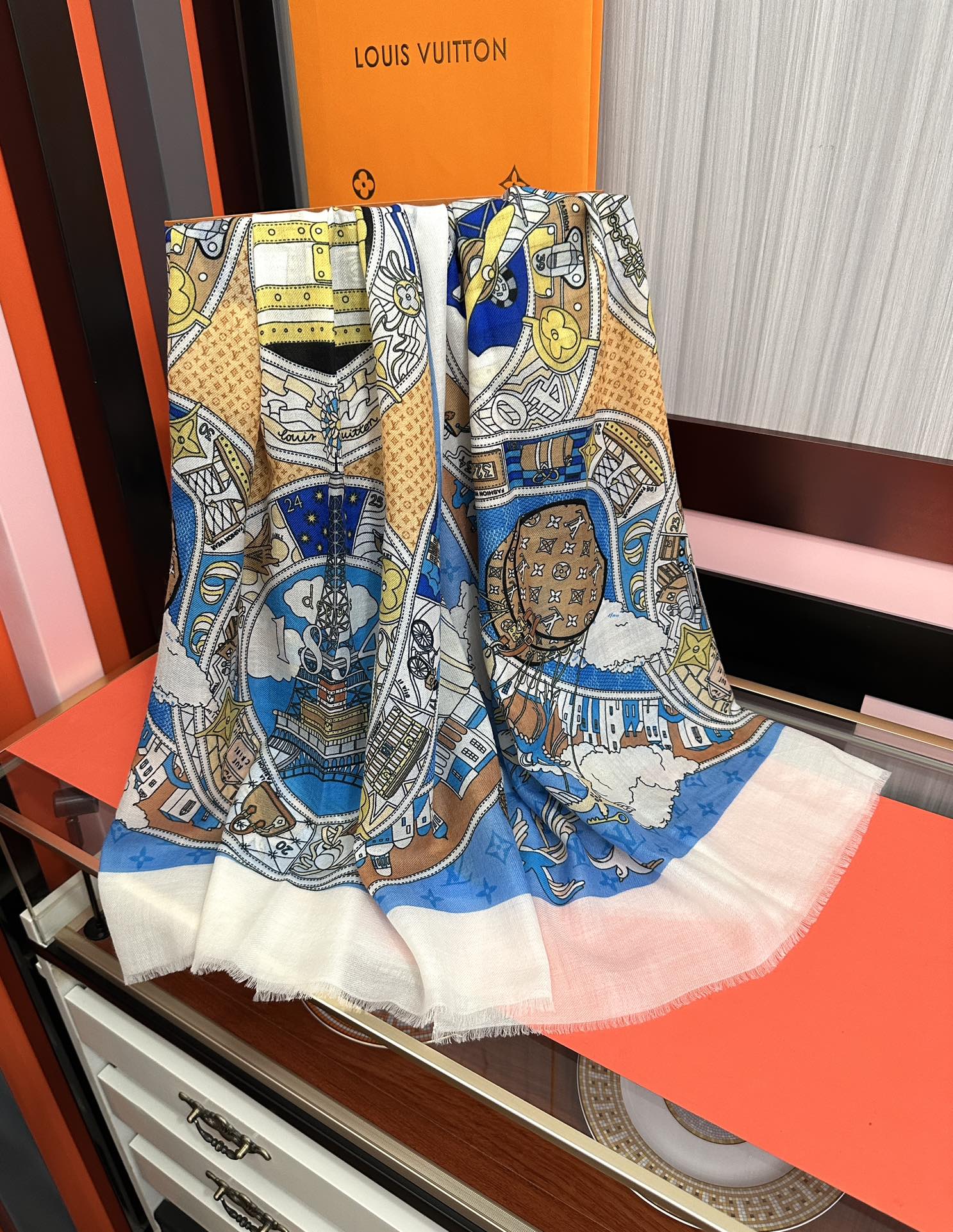 。LvZG最新款2025 重磅推荐[爱心]顶级高端设计太美了[啤酒]真心赞👍【戒指绒长巾】😘💍实物真心美