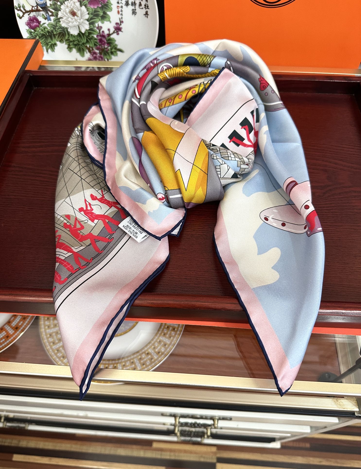 高版本。HERMES 2025官网同步 【爱马仕巡游】[太阳]精致卷边[嘴唇]品质感很显好[得意]好搭到