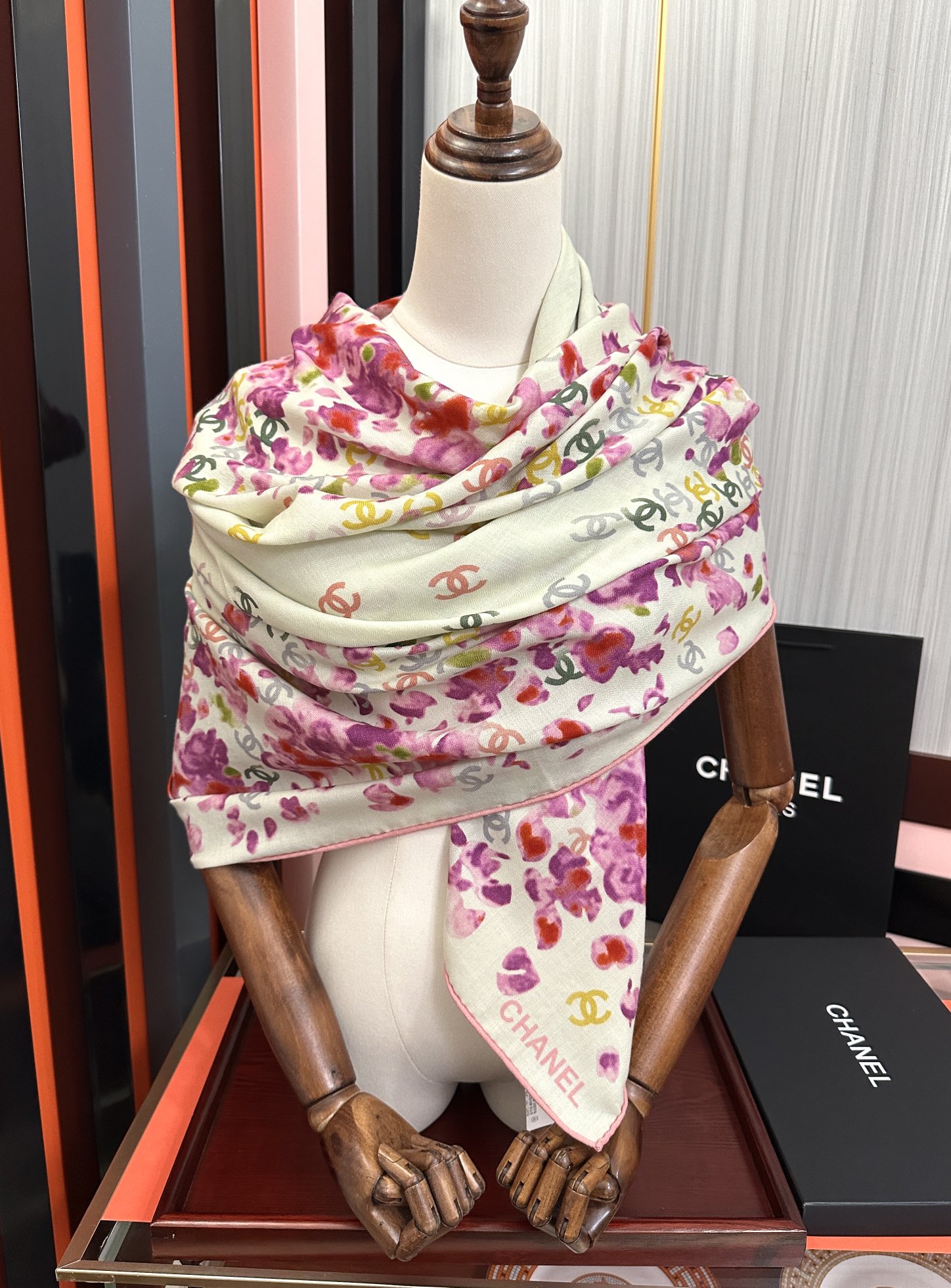 ❤️香奈儿 【2025双面同色印花】太美了[發]经典茶花帽子🎩设计优雅风[礼物]~气质到骨子里[色]香奶