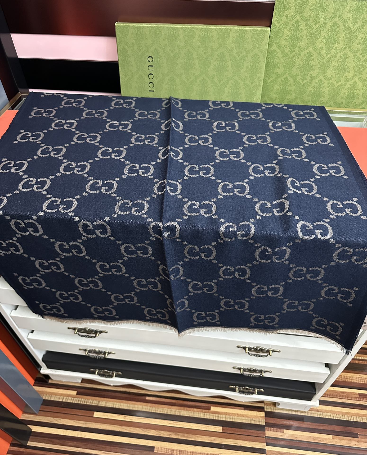 💖高品质 古奇【GG格子双面长巾】[爱心]中性款男女都可以用，😄经典GG图案是在30年代开始使用的标志性