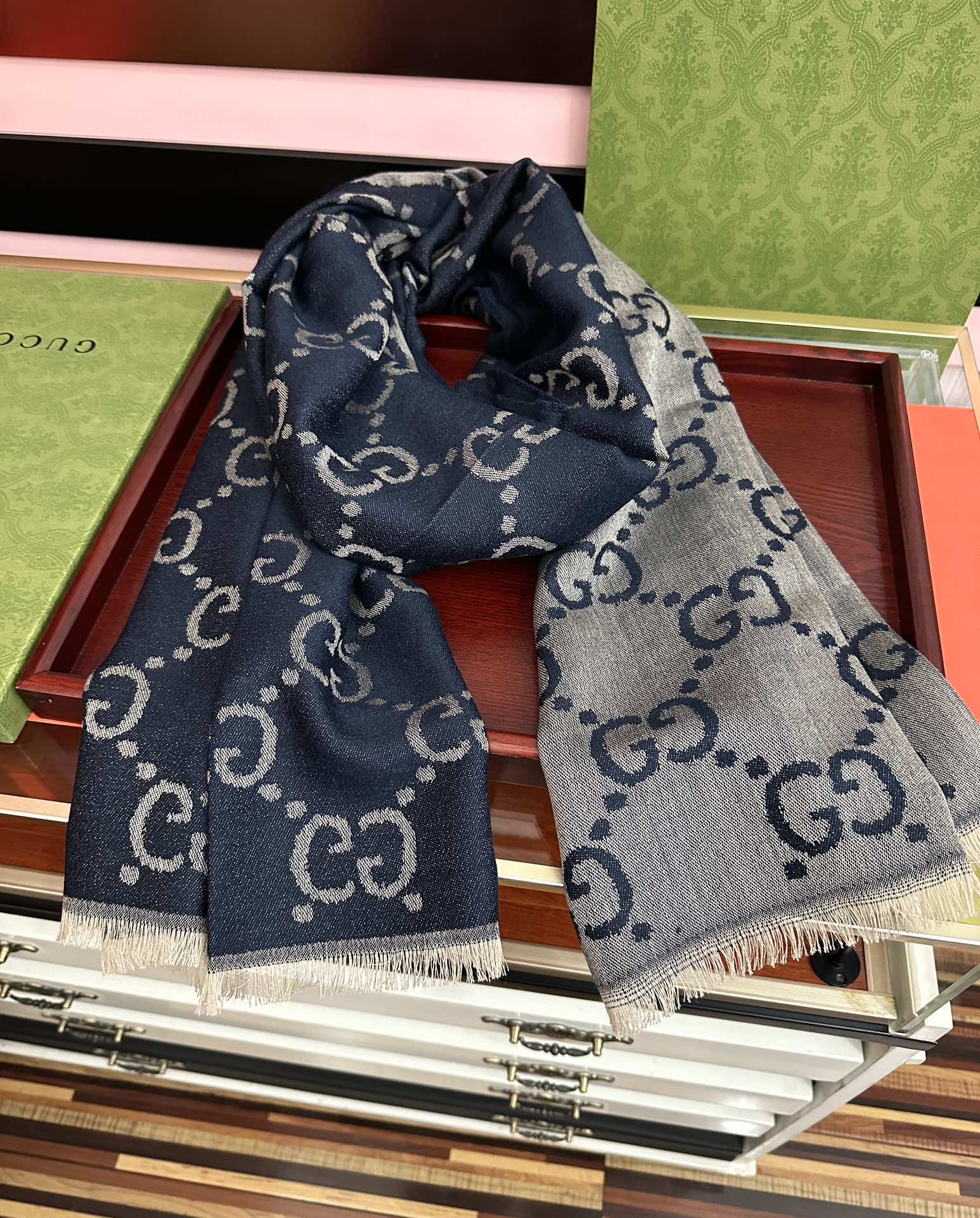 💖高品质 古奇【GG格子双面长巾】[爱心]中性款男女都可以用，😄经典GG图案是在30年代开始使用的标志性