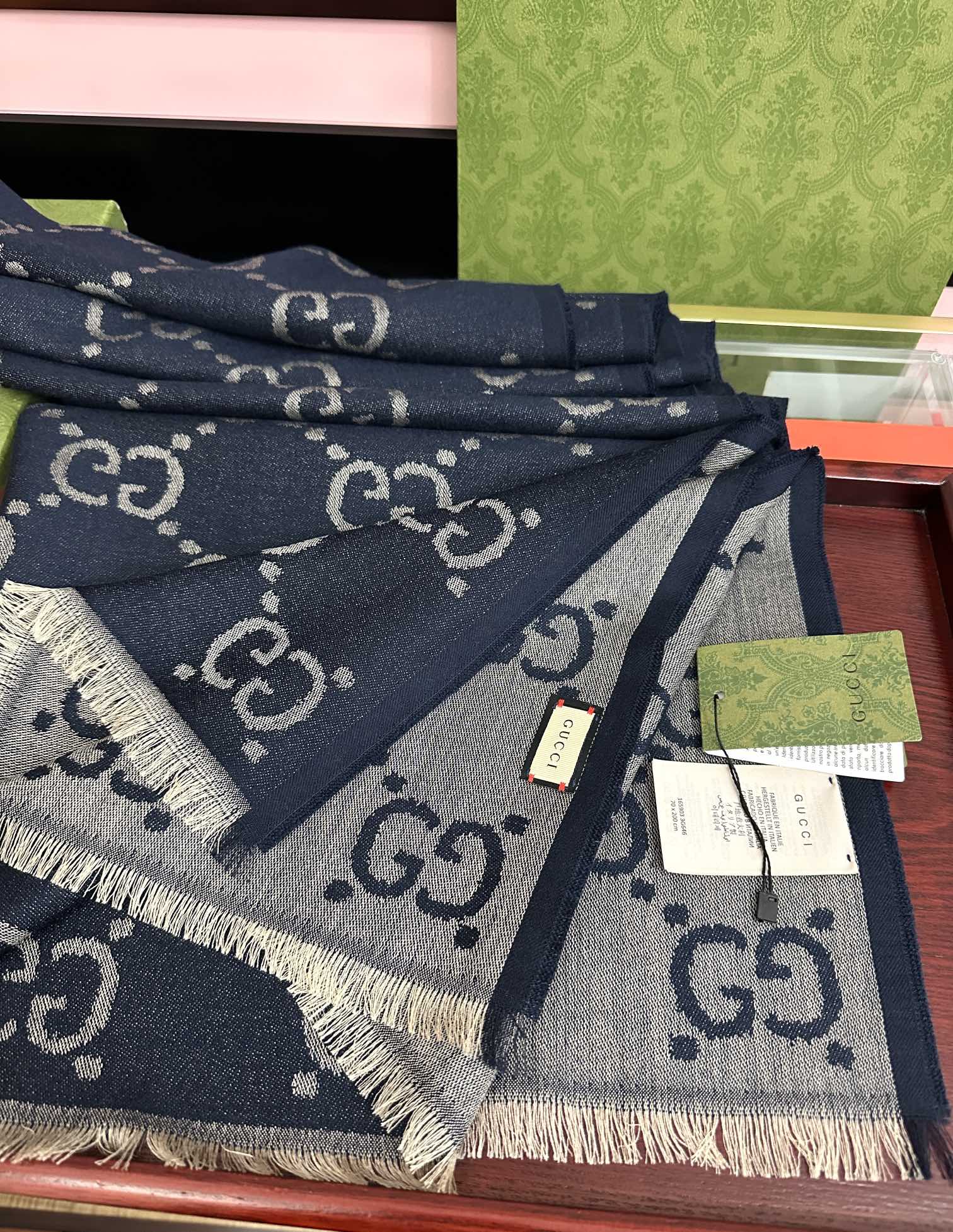 💖高品质 古奇【GG格子双面长巾】[爱心]中性款男女都可以用，😄经典GG图案是在30年代开始使用的标志性