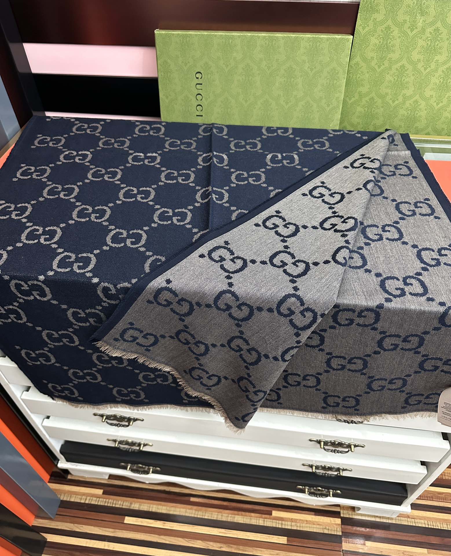 💖高品质 古奇【GG格子双面长巾】[爱心]中性款男女都可以用，😄经典GG图案是在30年代开始使用的标志性