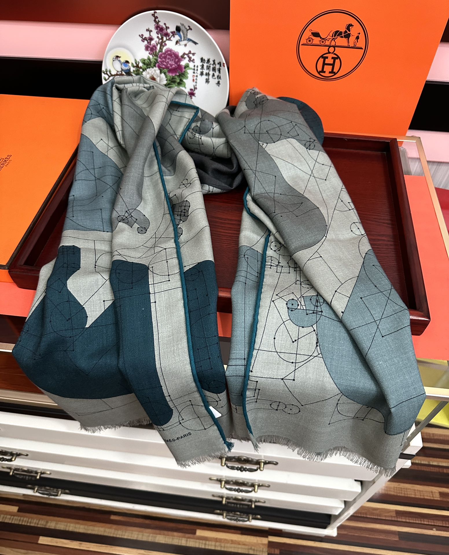 上新❤️爱马士2025【双面同色印花】[吃瓜]下手一定要快[嘴唇]四季都可以用[勾引]真心美的让人非常非