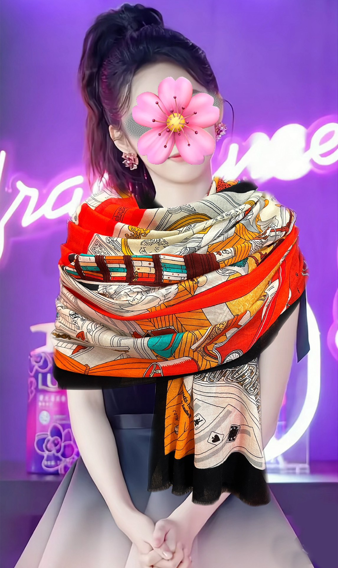 。 爱马士2025 最新款【24号之谜】顶级设计太美了，真心赞👍😘💍实物真心美 🎀披肩配以印花💓💃🏻无论