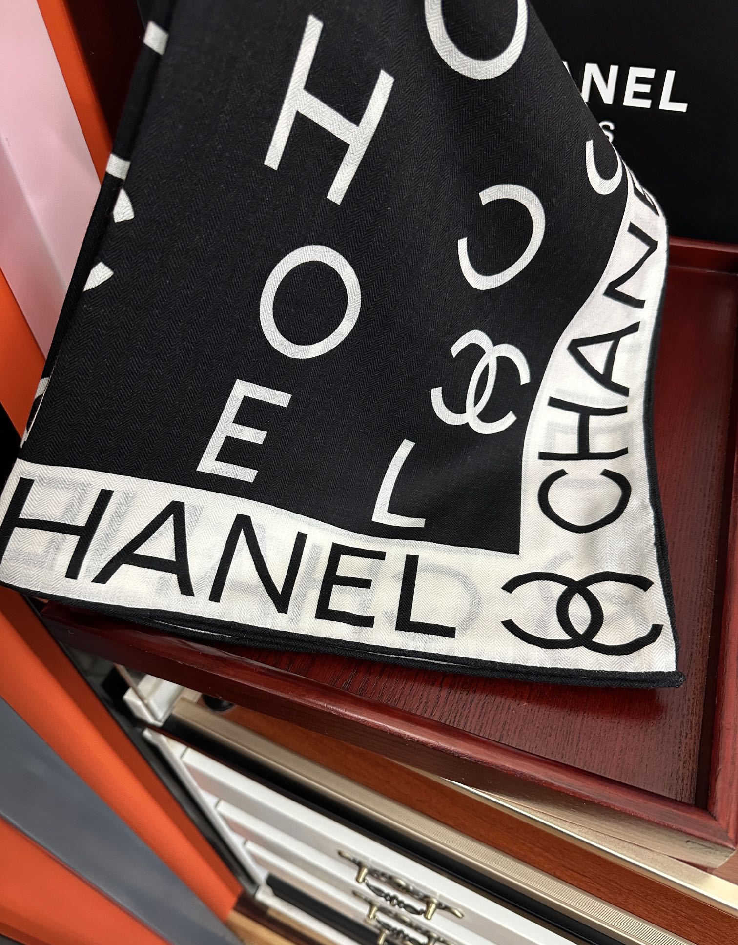 上新❤️香奈儿 【双面同色】2025太美了[發]🎩设计优雅风[礼物]~气质到骨子里[色]香奶奶新一季的面