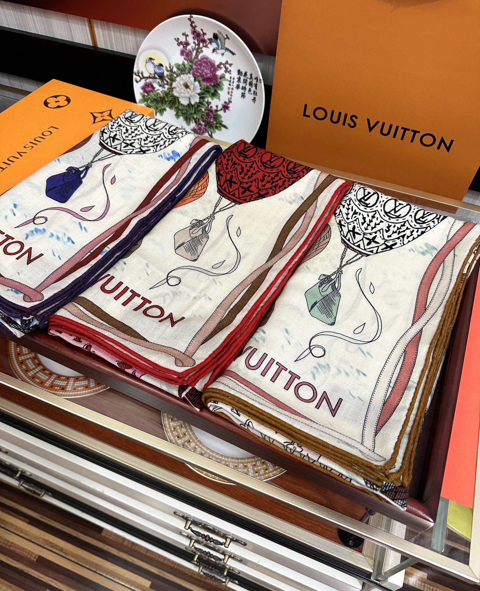 上新❤️LV 2025【双面同色热气球🎈】经典优雅[礼物]~气质到骨子里[色]新一季的面料超高级，真心超