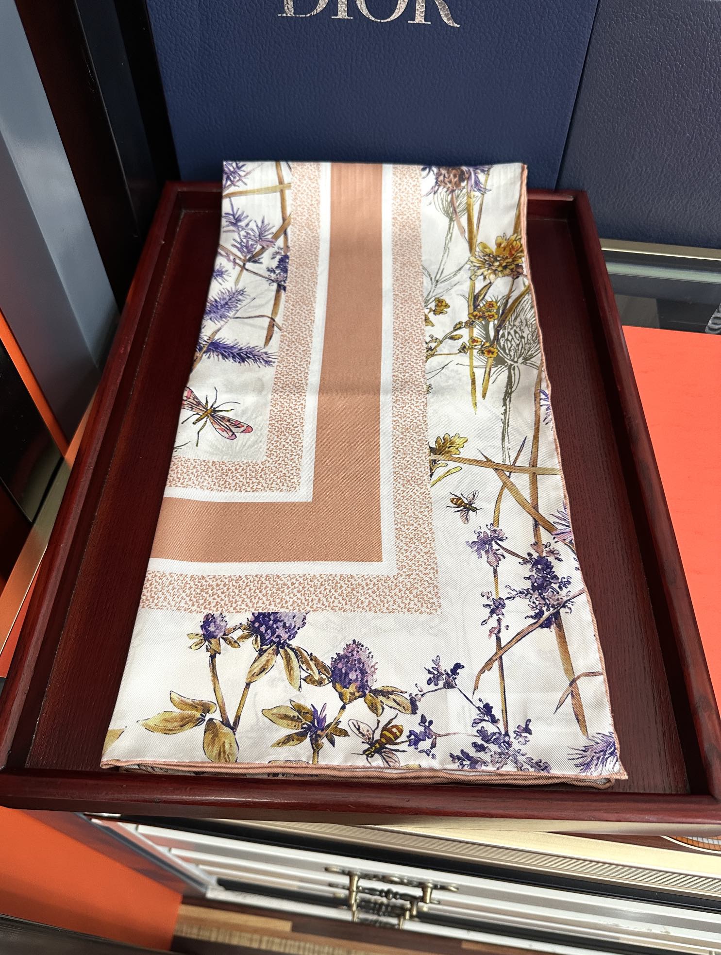 。高版本 迪奥 太美了 2025春夏季新款，太美了[玫瑰]买到都说好👍下手一定要快高端 大爱❤️女人尤物