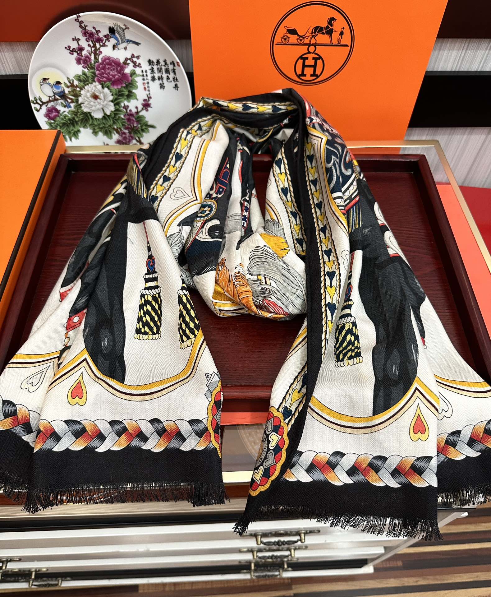 上新 2025 爱马仕。【双面同色骏马奔腾】太美了[吃瓜]下手一定要快[嘴唇]四季都可以用[勾引]真心美