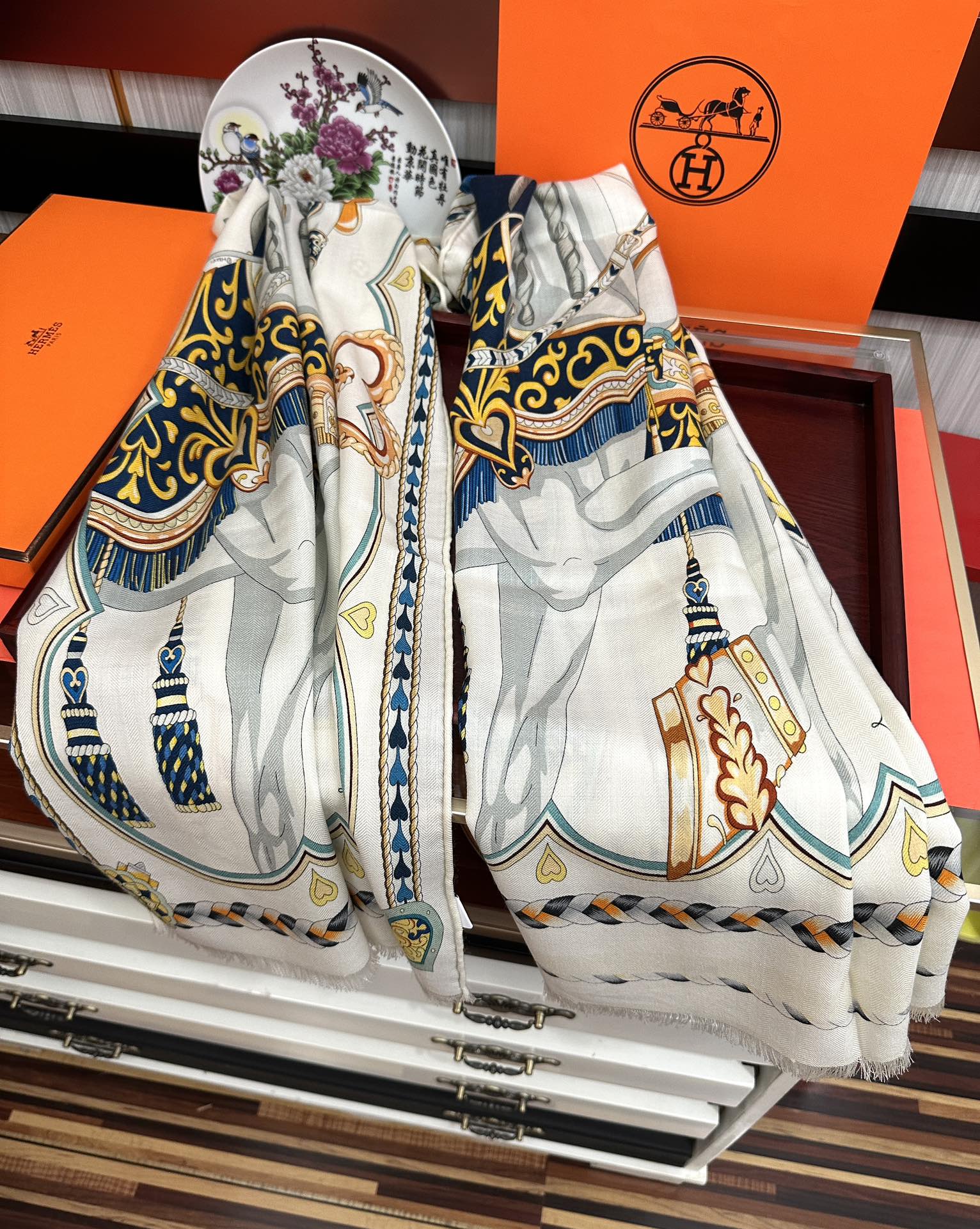 上新 2025 爱马仕。【双面同色骏马奔腾】太美了[吃瓜]下手一定要快[嘴唇]四季都可以用[勾引]真心美