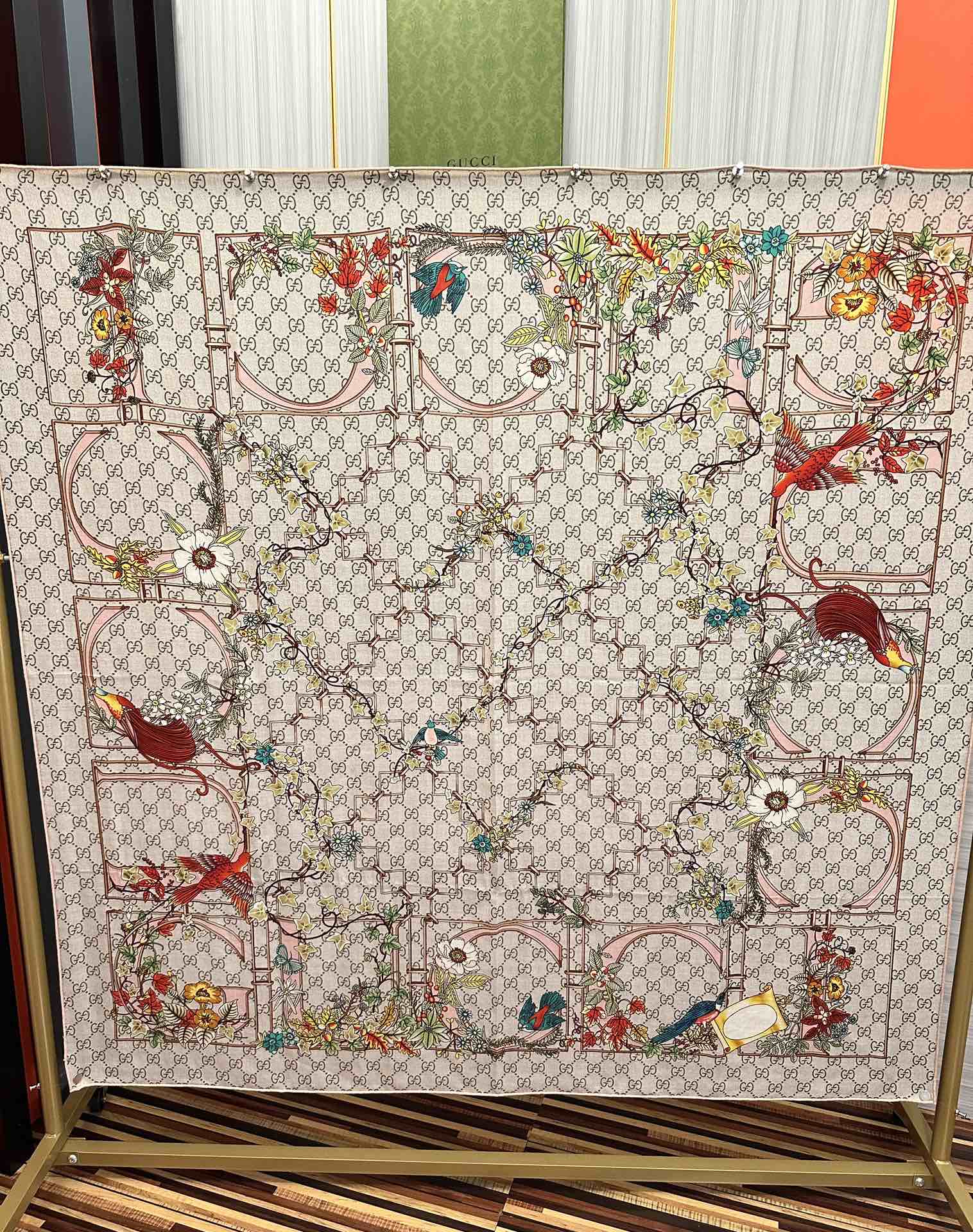 爆款。古奇 【GG图案双面同色】永远流行[礼物]~新一季的面料超高级，真心超级柔软，丝丝顺滑[太阳]韧性