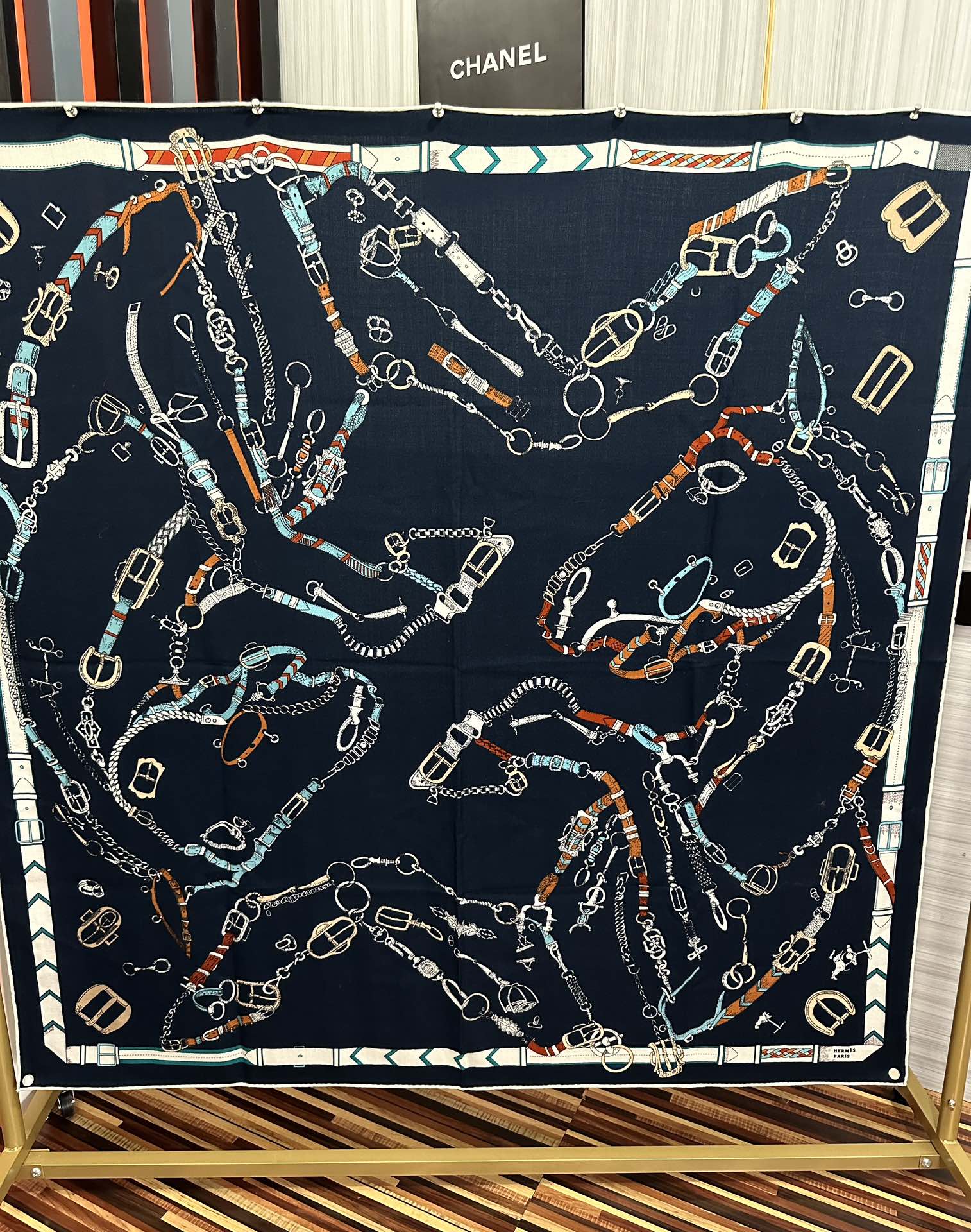 上新❤️2025 爱马士【双面同色】ZG同步最新款 买了都说好看顶级工艺超值[嘴唇]专柜爆款🎁🎁羊绒方巾