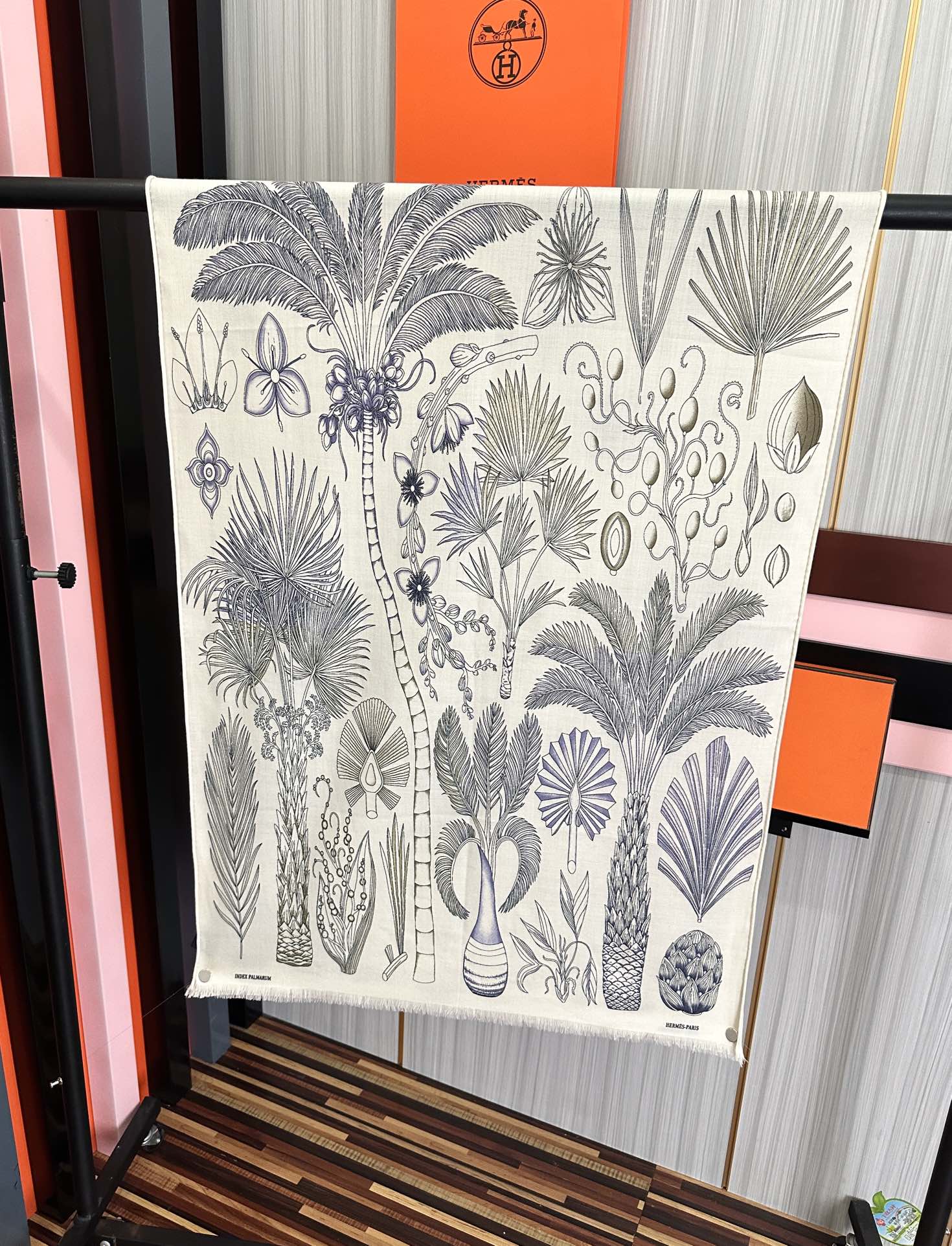 。爱马仕 太美了[吃瓜]下手一定要快[嘴唇]四季都可以用[勾引]真心美的让人非常非上身效果简直美翻了 品