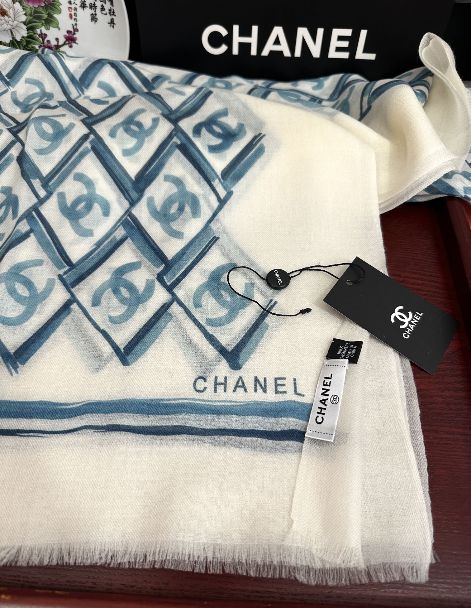 Chanel 小香2025最新款 真心赞 【双c羊绒长巾】 实物真心美 细节都可见 高端 VI 绝对值得入手 尺寸：100x200cm
