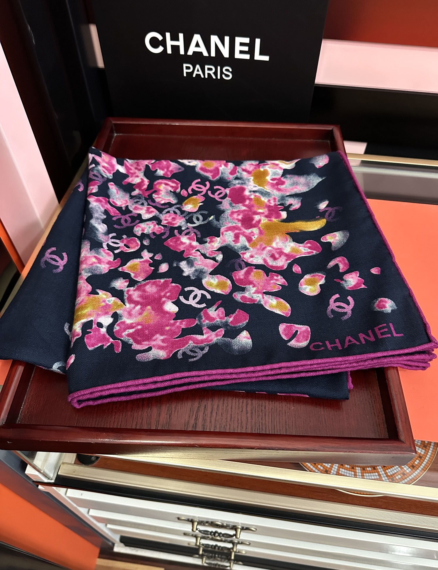 Chanel 香奈儿 【2025双面同色印花】太美了 茶花帽子 真心 柔软