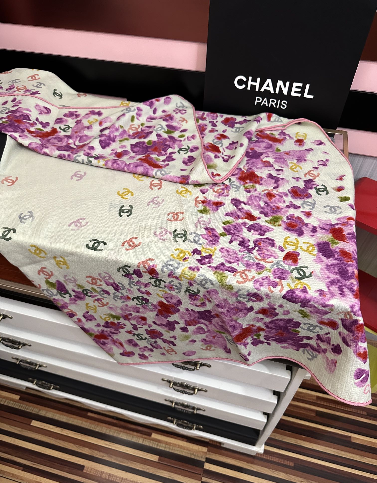 Chanel 香奈儿 【2025双面同色印花】太美了 茶花帽子 真心 柔软