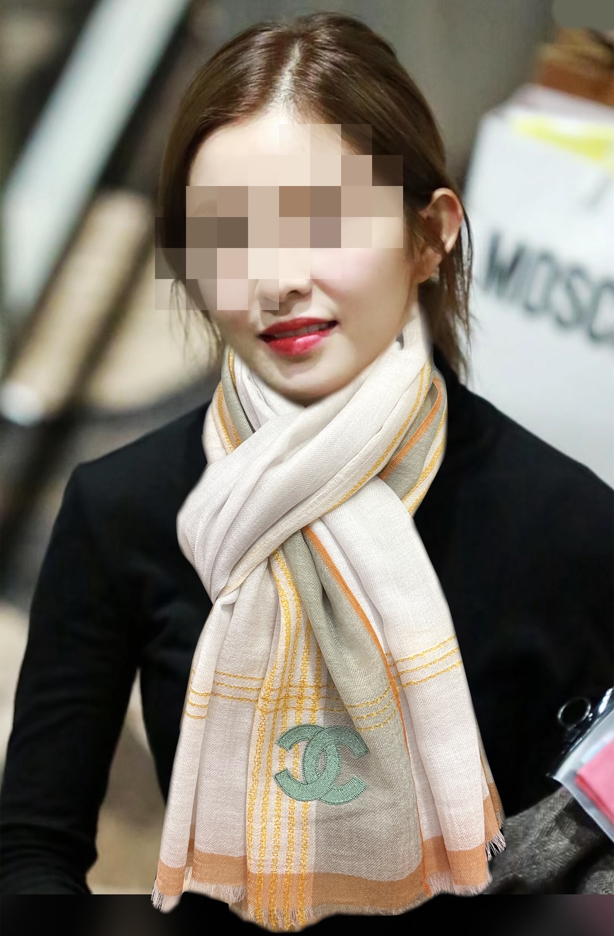 Chanel 小香 采用内蒙古羊绒 重磅推荐 火爆 人人都喜欢 时潮人都有好几条围巾放在衣橱