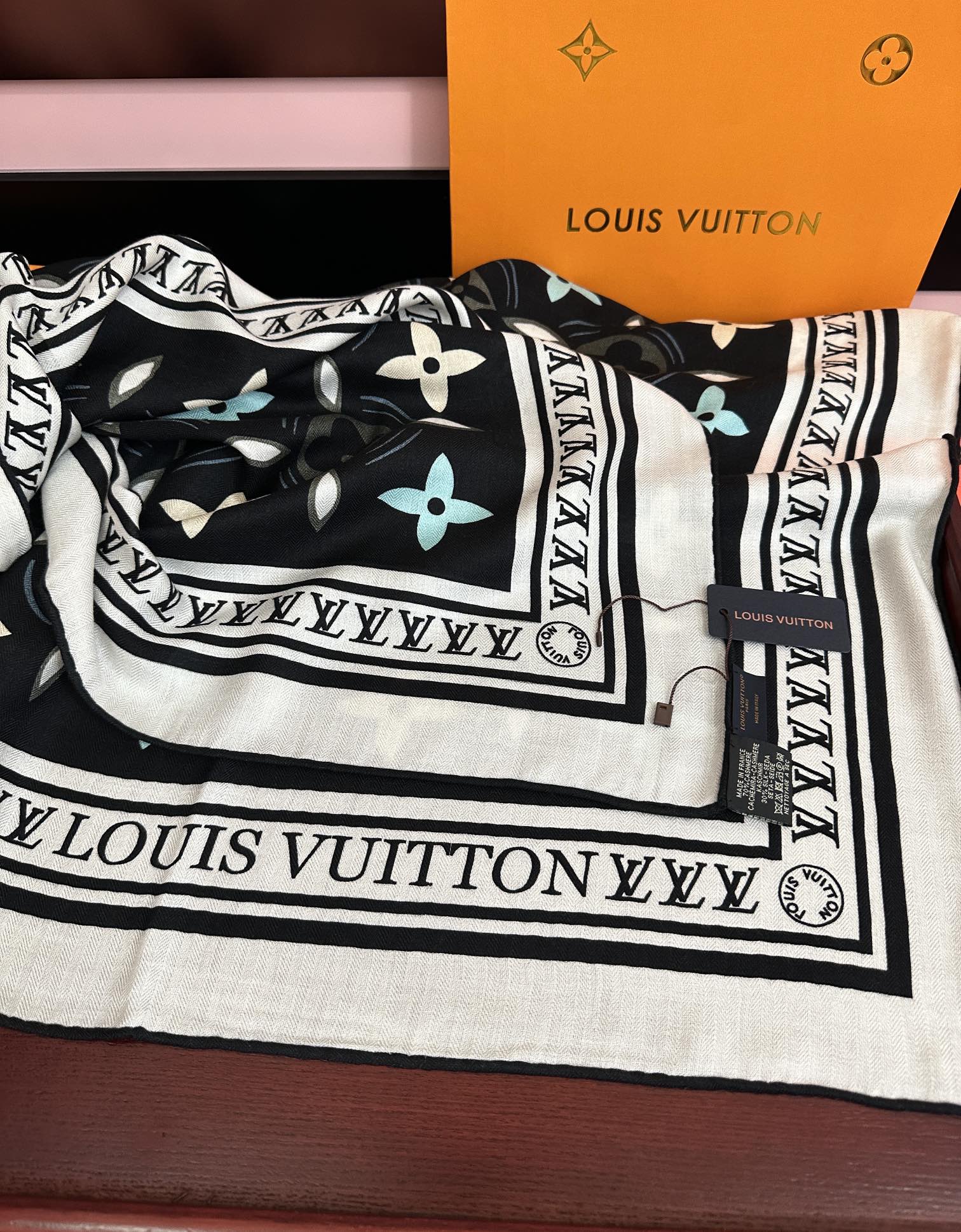 Louis Vuitton LV 2025【双面同色】ZG同步 优雅 ~气质到骨子里 新一季的面料超高级