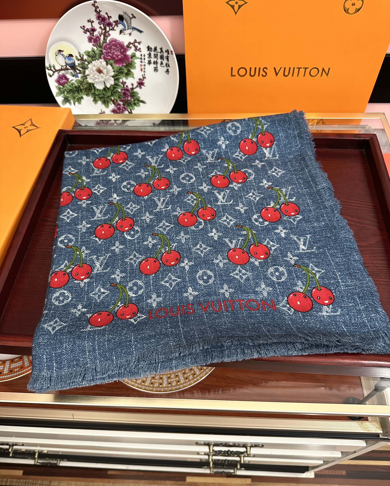 Louis Vuitton LV 2025双面同色樱桃 优雅 ~气质到骨子里 新一季的面料超高级