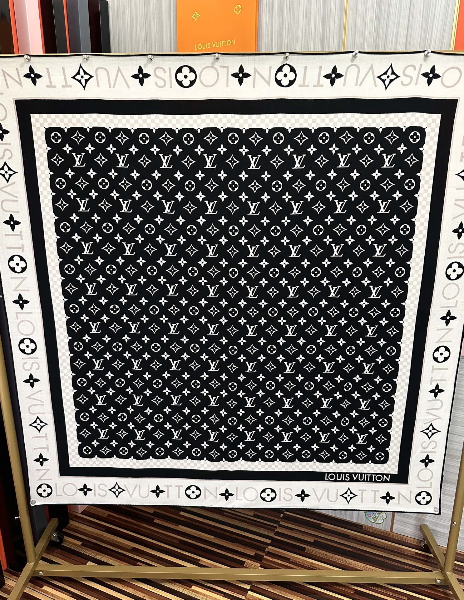 Louis Vuitton 新款 L V永远都是这么 太美了【双面同色】 优雅 ~气质到骨子里 新一季的面料超高级
