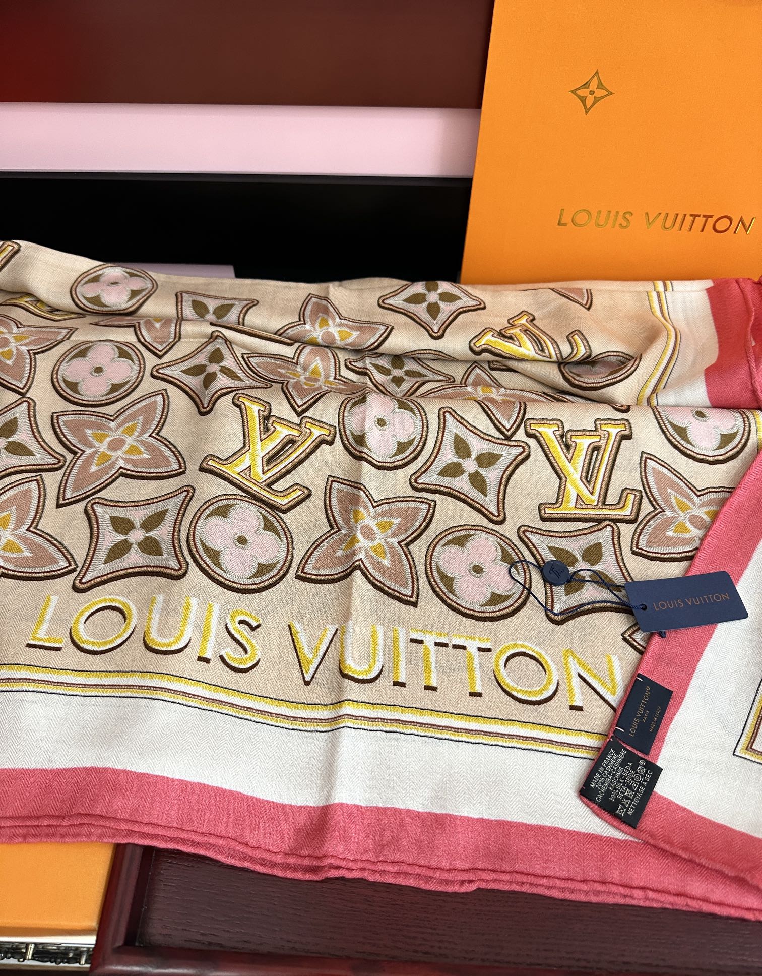 Louis Vuitton LV 2025 优雅 ~气质到骨子里 新一季的面料超高级 真心 柔软