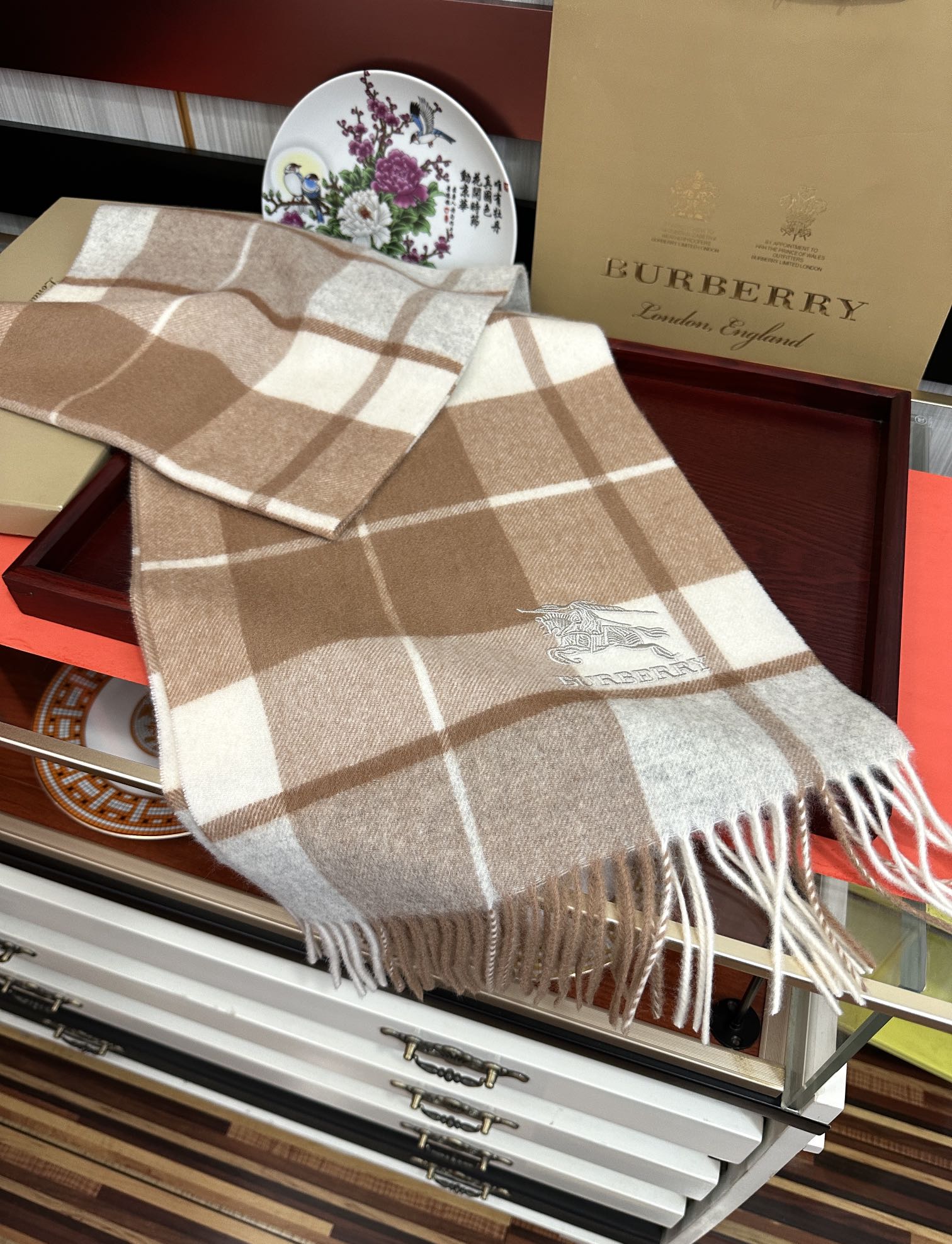 Burberry 125%山羊绒 2025 巴宝莉【刺绣战马】采用内蒙古 山羊绒 最新款男女通用 重磅推荐 的格子