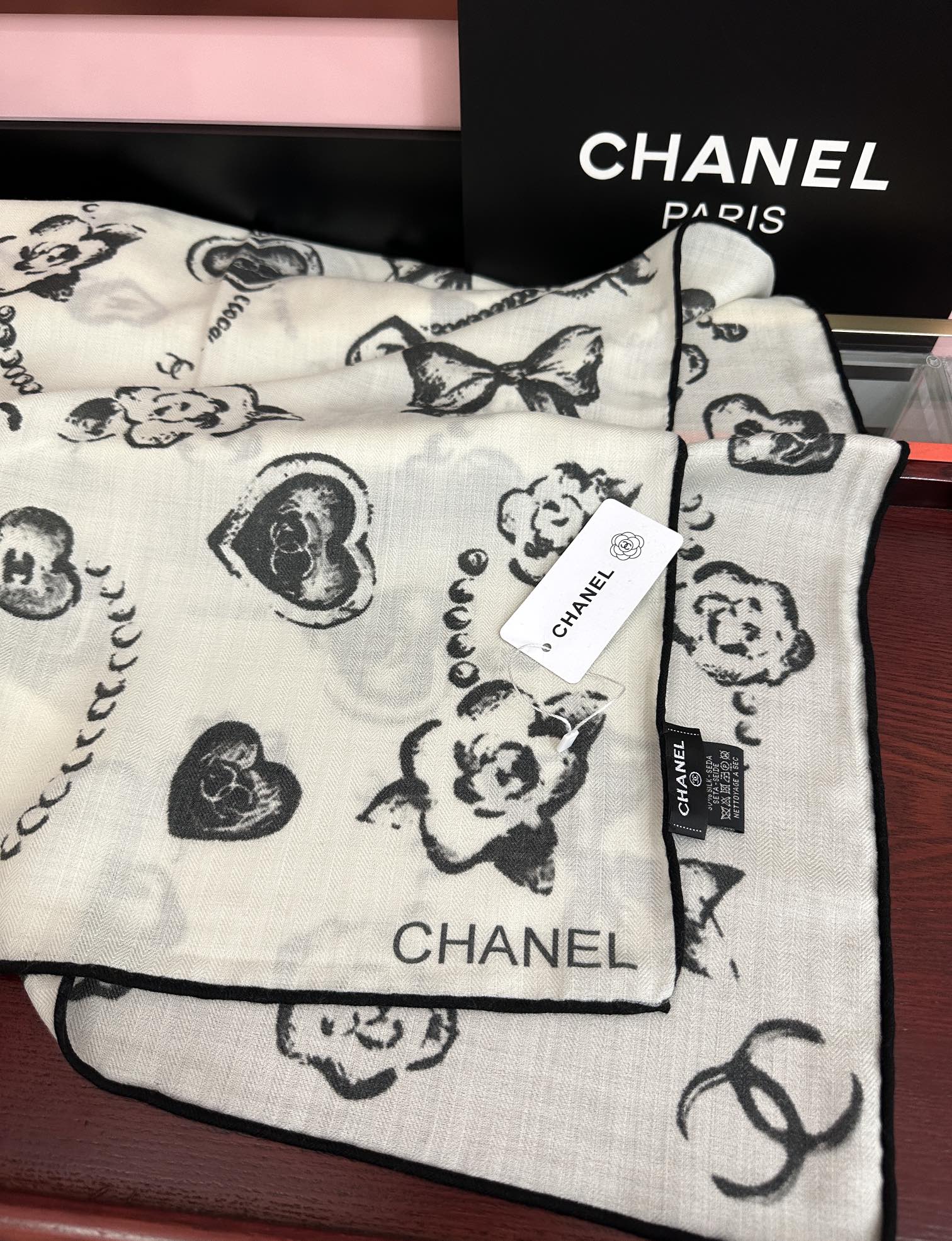 Chanel 香奈儿 太美了 【双面同色】 茶花帽子 真心 柔软
