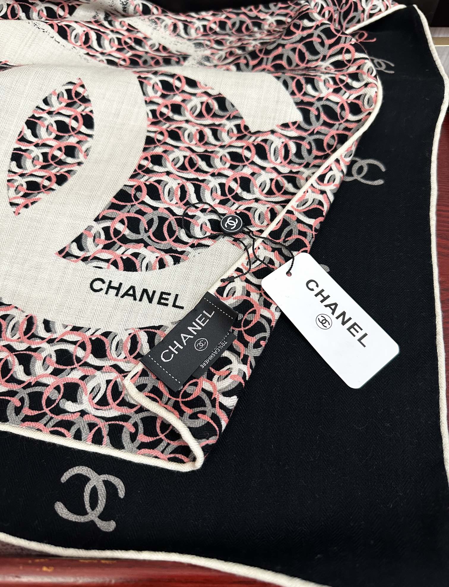 Chanel 香奈儿 2025【双面同色】永远 双C优雅Coco风 ~气质到骨子里 香奶奶新一季的面料超高级