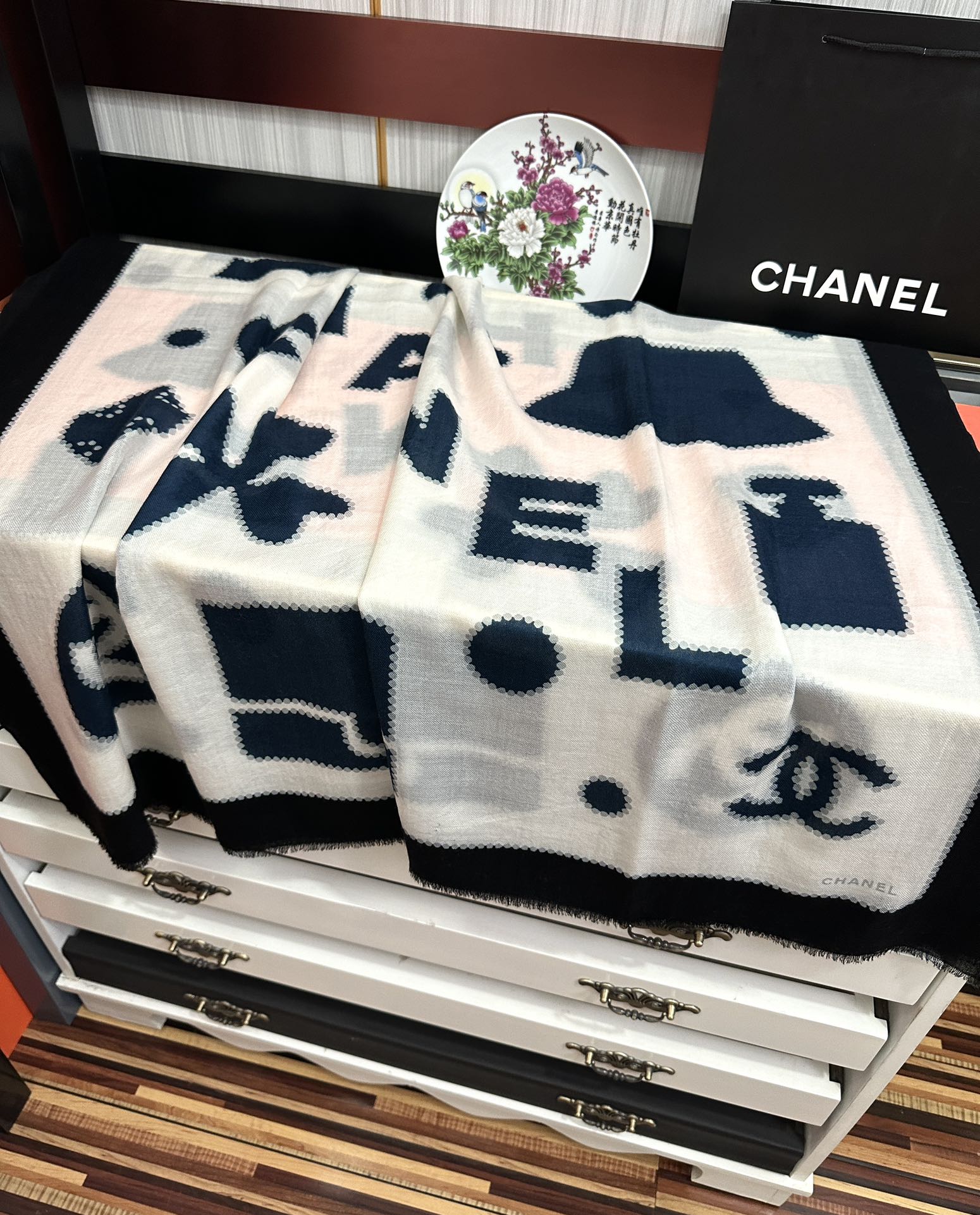 Chanel 到 小香2025 最新款【香水瓶】 设计太美了