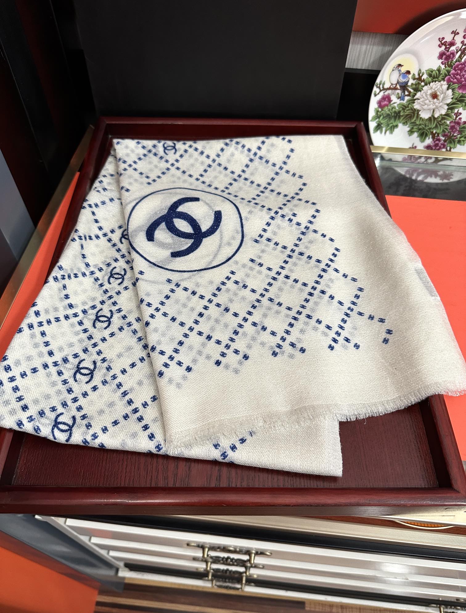 Chanel 小香 银丝2025 最新款 闪闪发光 设计太美了