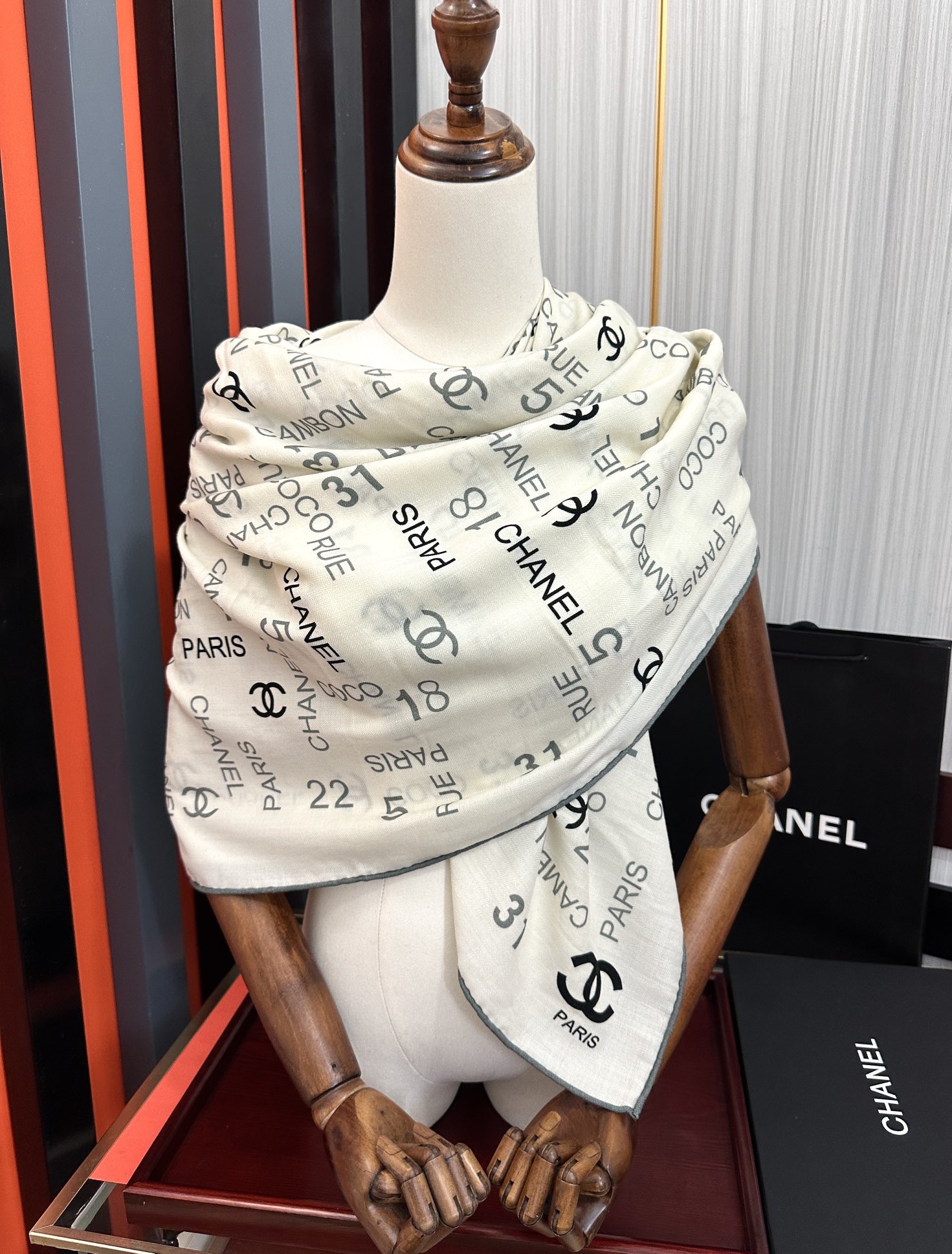 Chanel 香奈儿 2025【双面同色字母印花】太美了 茶花帽子 真心 柔软