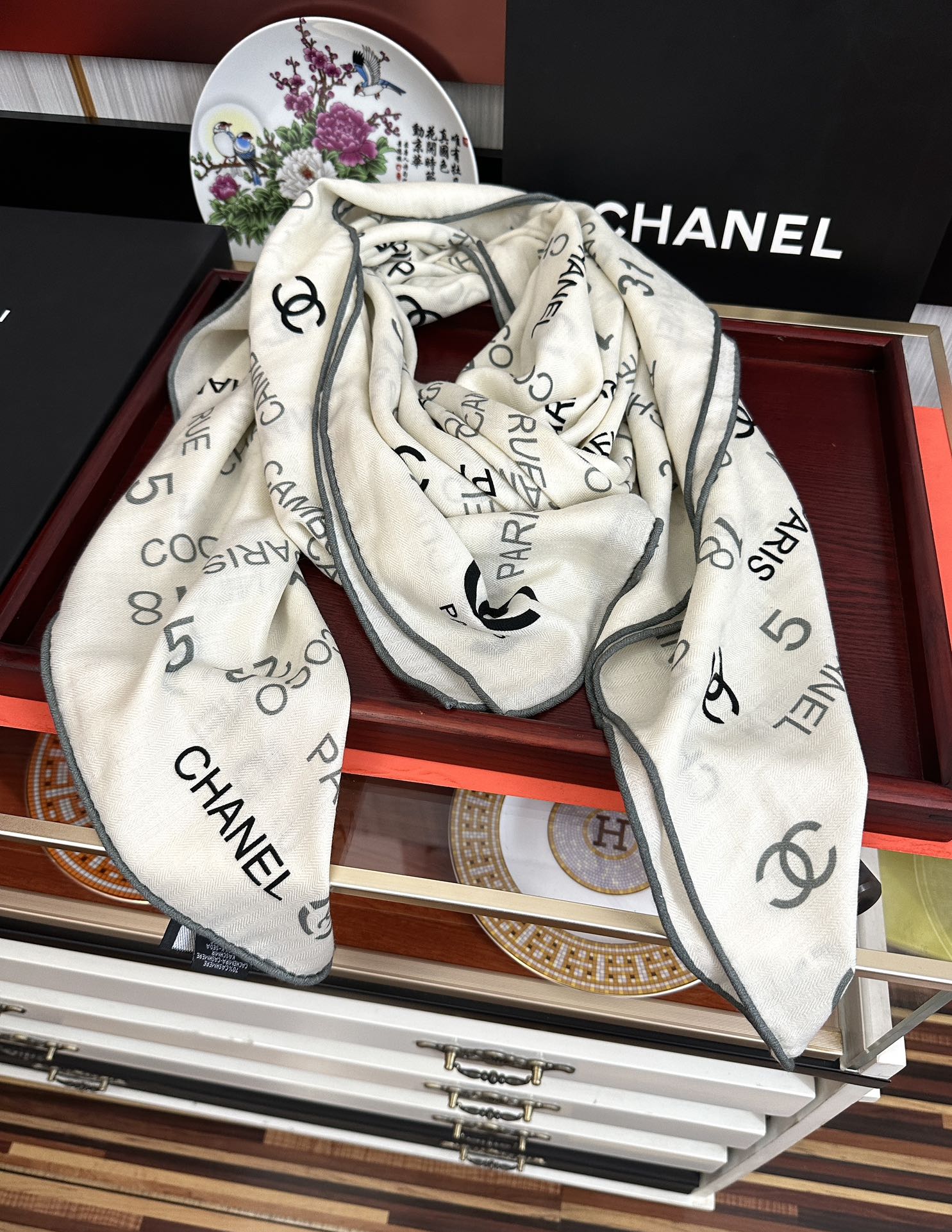 Chanel 香奈儿 2025【双面同色字母印花】太美了 茶花帽子 真心 柔软