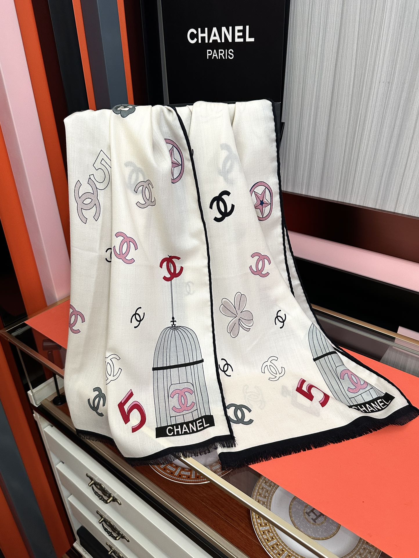 。新款 小香 双面同色 【5号香水瓶】太美了[吃瓜]下手一定要快[嘴唇]四季都可以用[勾引]真心美的让人