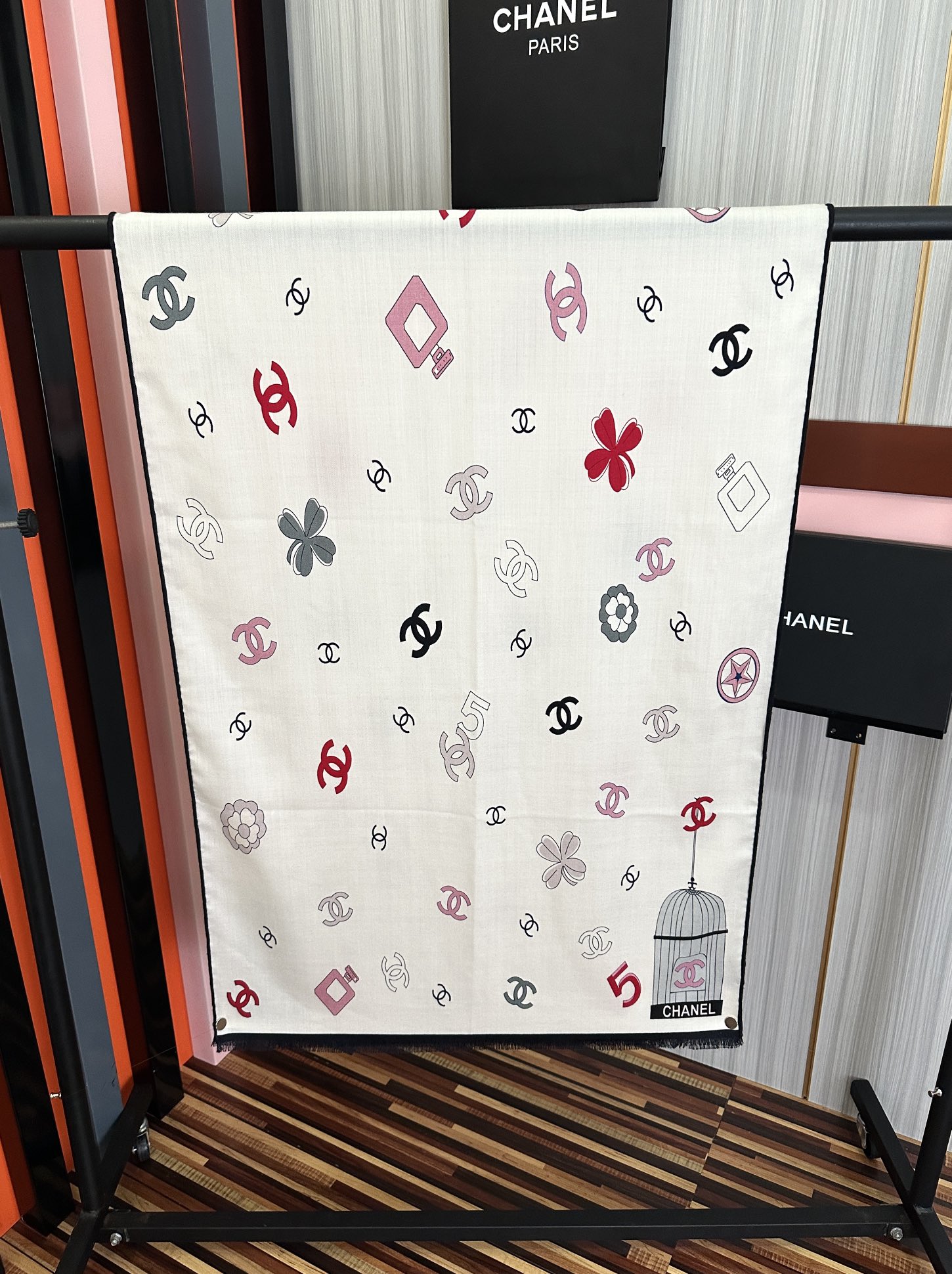 。新款 小香 双面同色 【5号香水瓶】太美了[吃瓜]下手一定要快[嘴唇]四季都可以用[勾引]真心美的让人