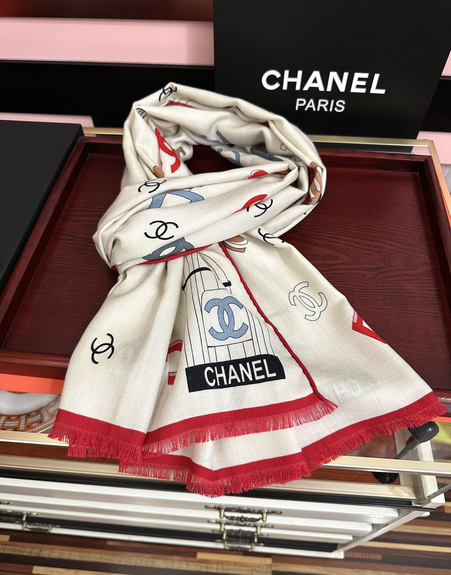 。新款 小香 双面同色 【5号香水瓶】太美了[吃瓜]下手一定要快[嘴唇]四季都可以用[勾引]真心美的让人