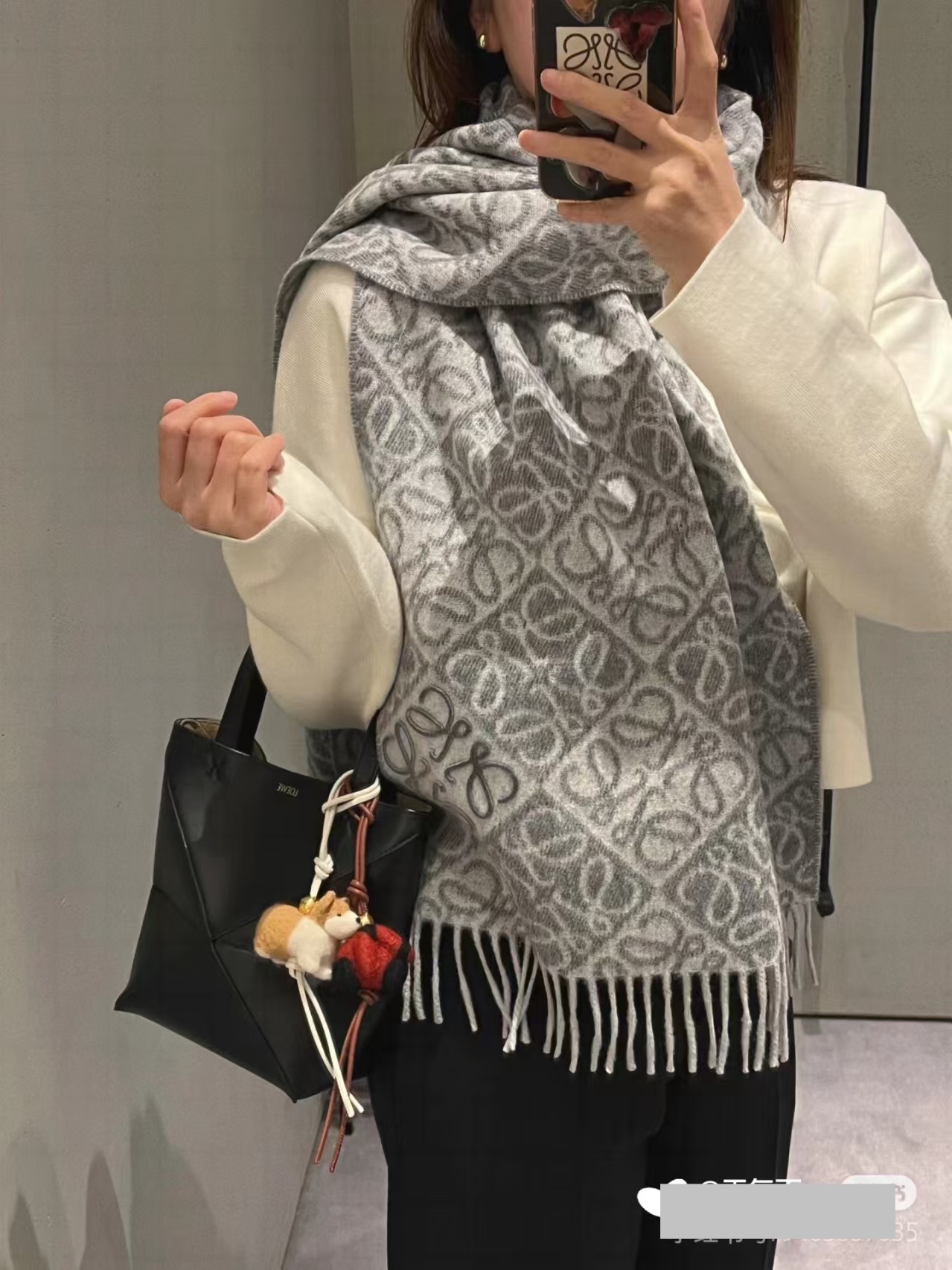 Loewe 罗意威2025 ZG最新款 棋盘格提花围巾 棋盘格矩阵设计高端设计 不挑年龄 怎么围都 款式 舒适太美了 百搭 尺寸：40x180、材质：羊绒